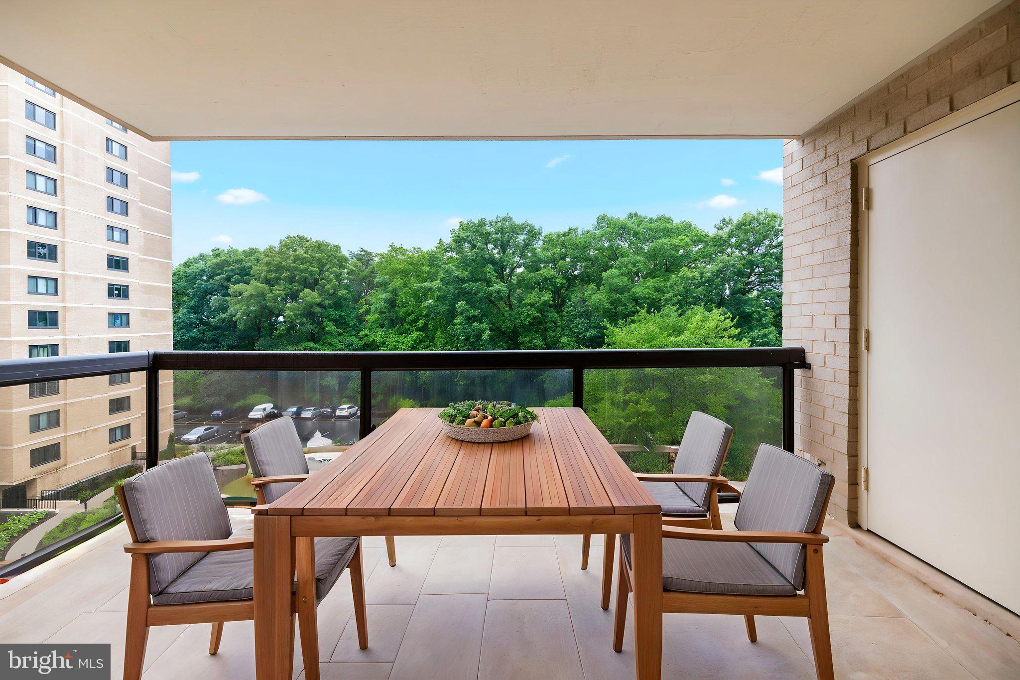 WATERGATE AT LANDMARK - Residential