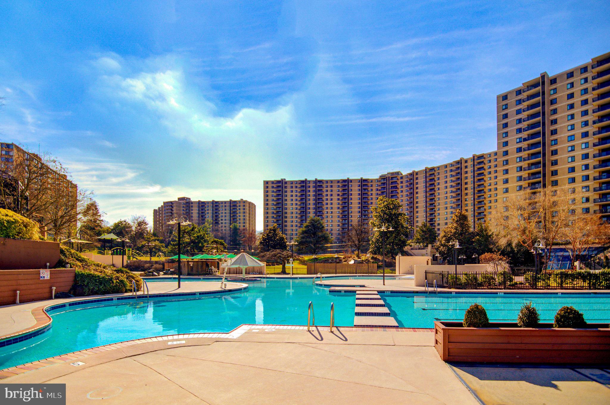 WATERGATE AT LANDMARK - Residential