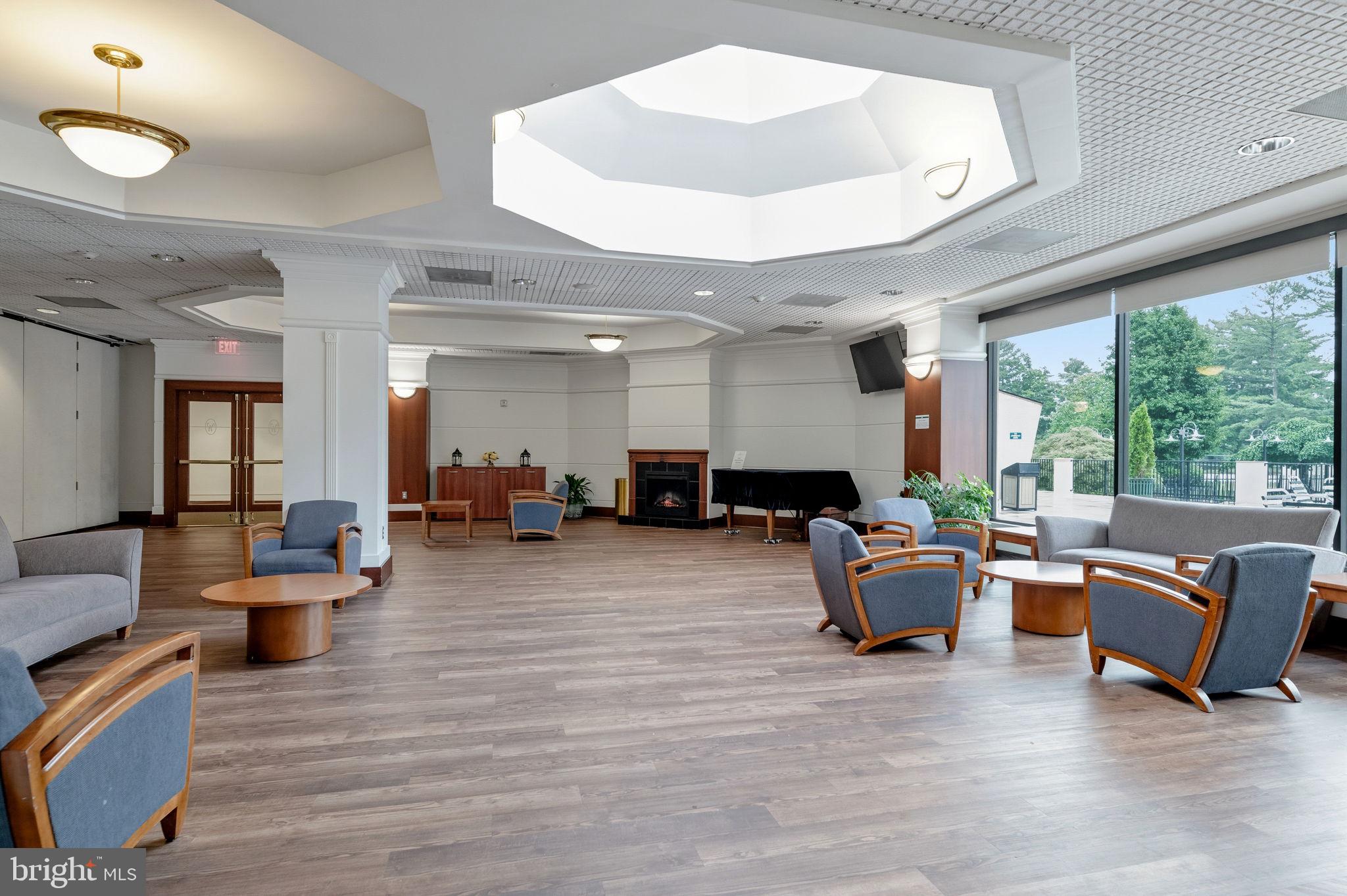 WATERGATE AT LANDMARK - Residential