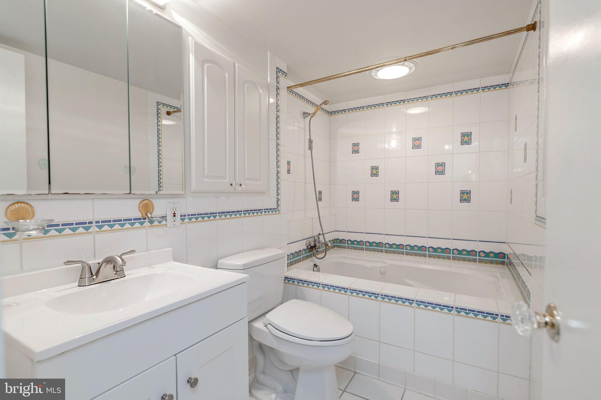 WATERGATE AT LANDMARK - Residential