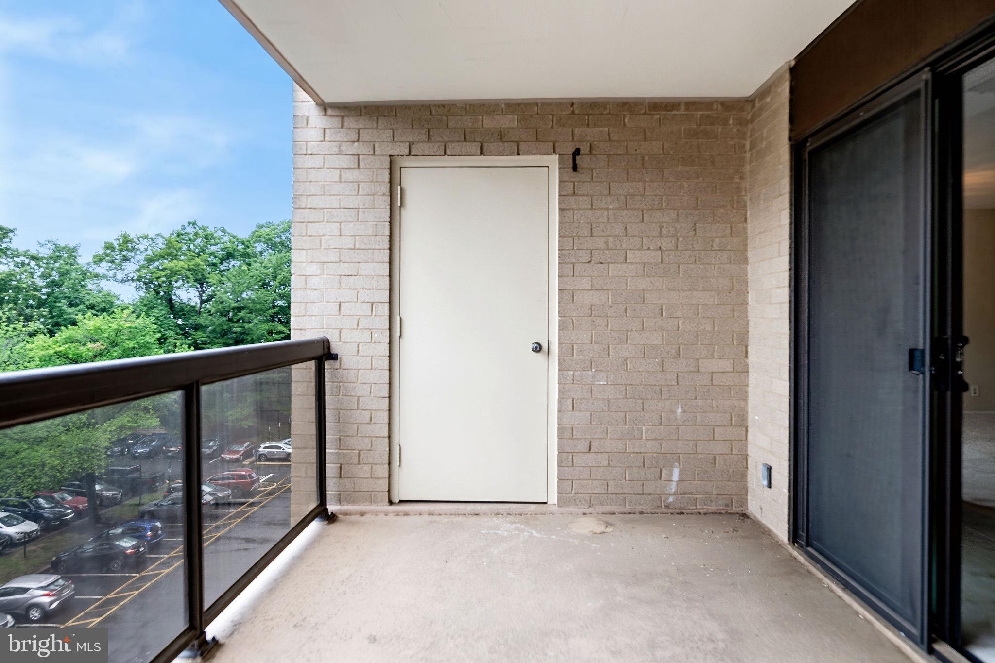 WATERGATE AT LANDMARK - Residential