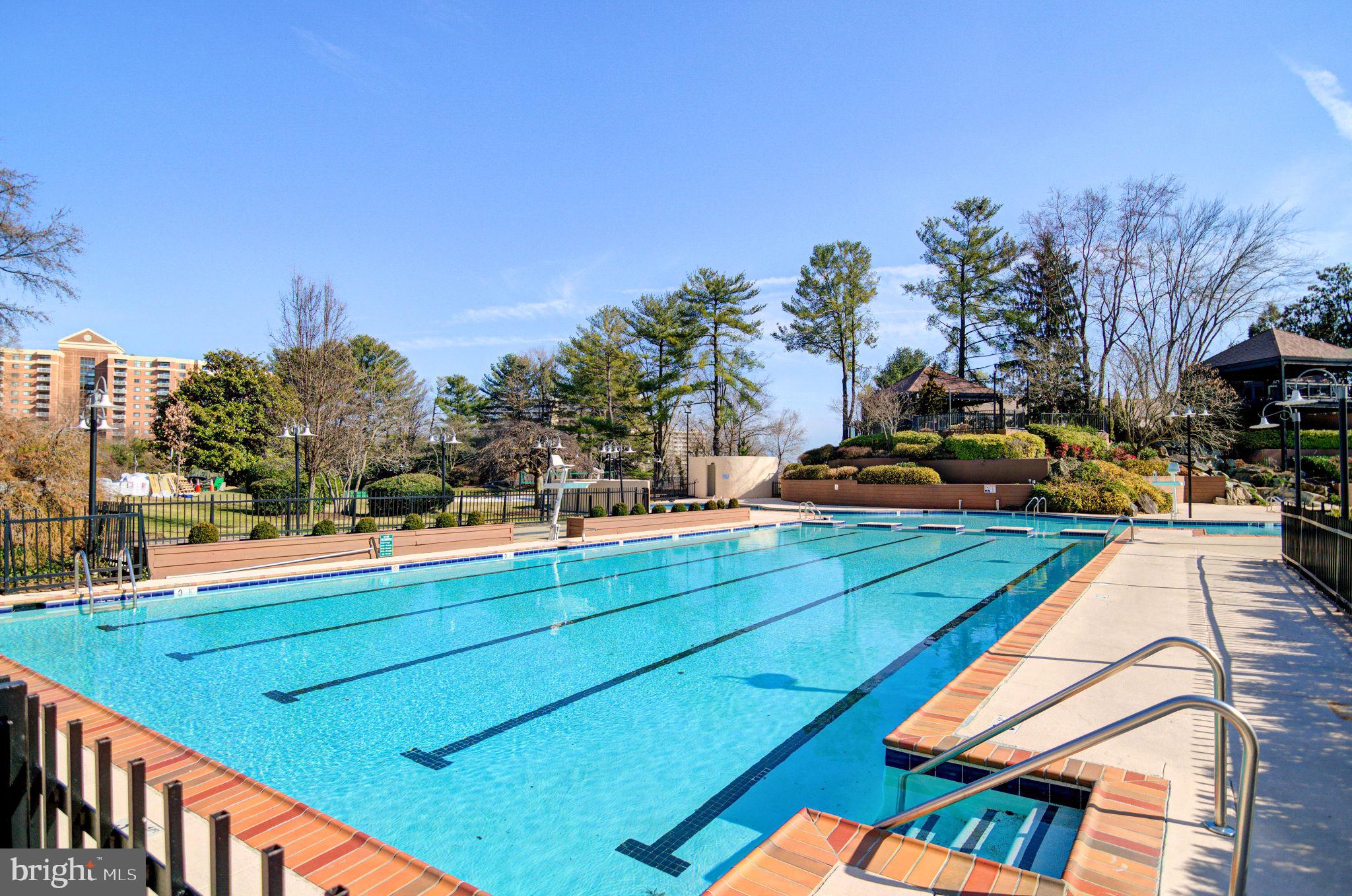 WATERGATE AT LANDMARK - Residential