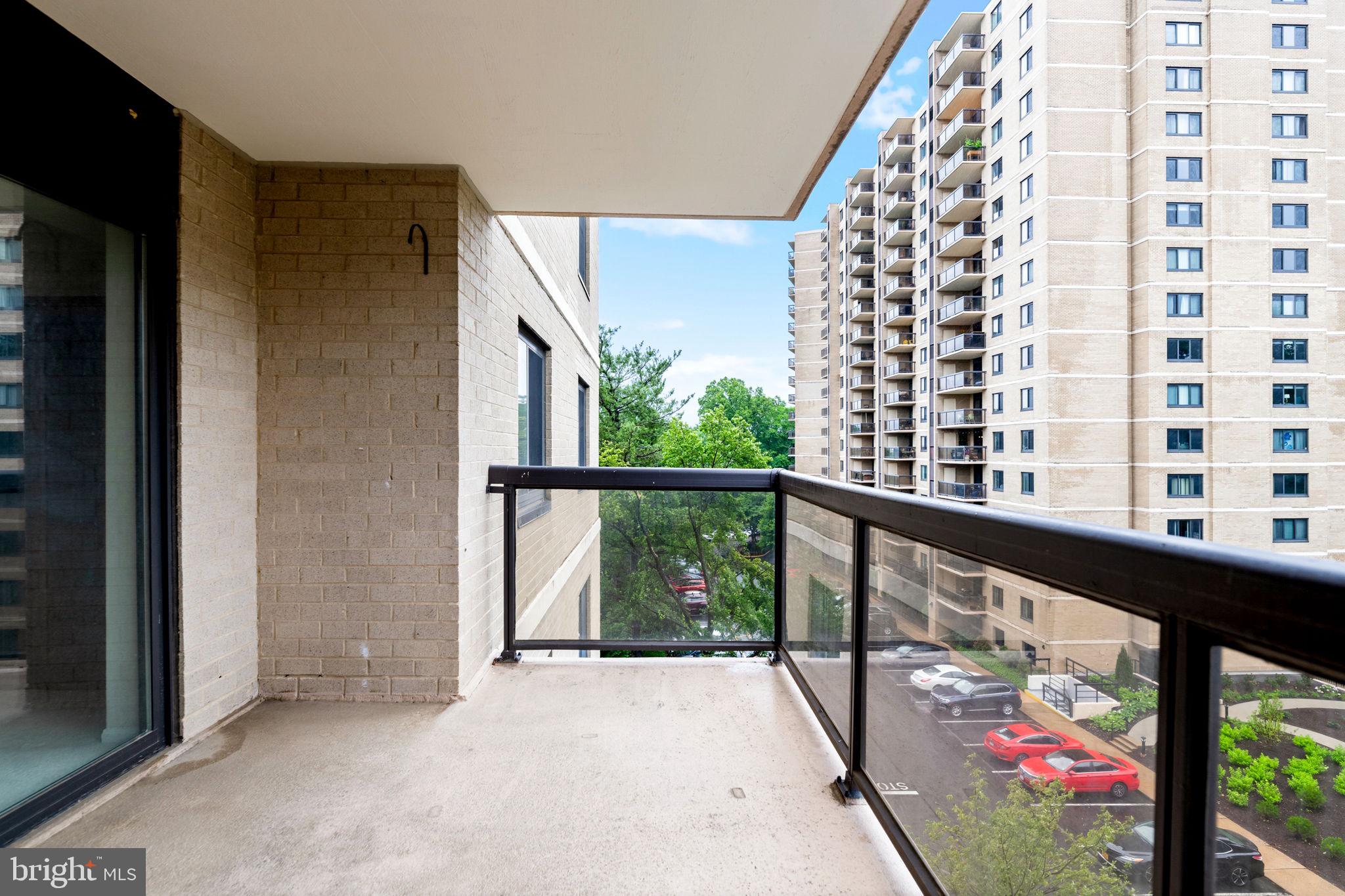 WATERGATE AT LANDMARK - Residential