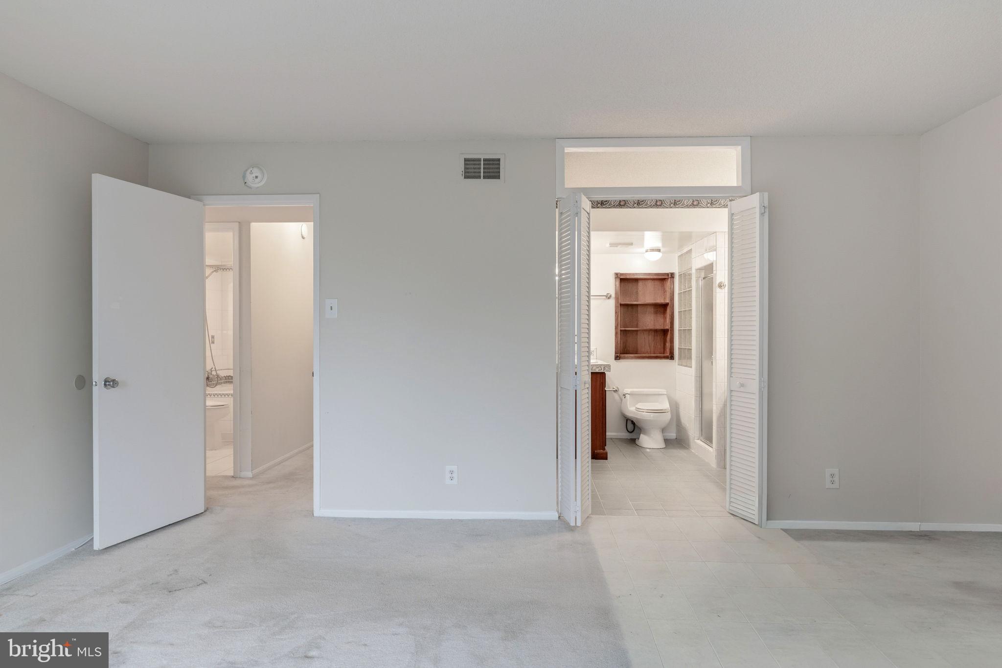 WATERGATE AT LANDMARK - Residential