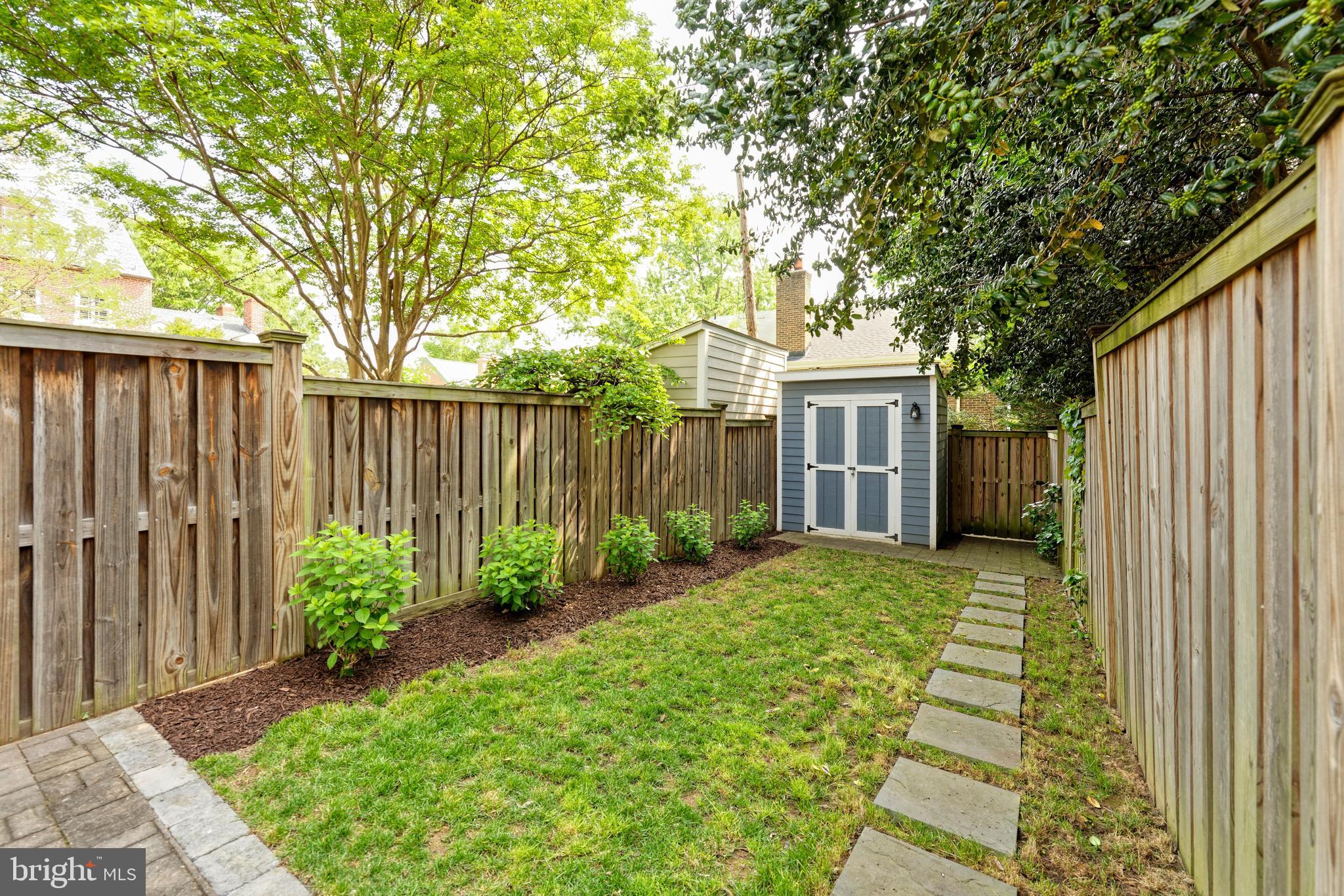 OLD TOWN ALEXANDRIA - Residential