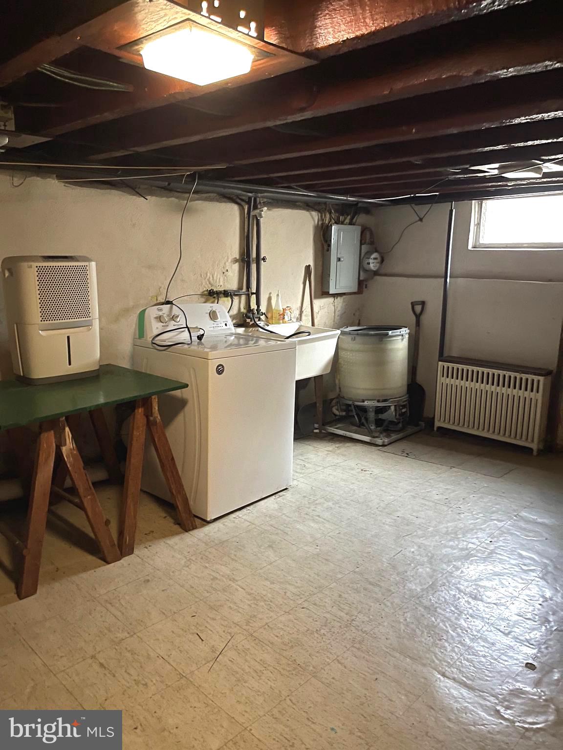 PORT RICHMOND - Residential Lease