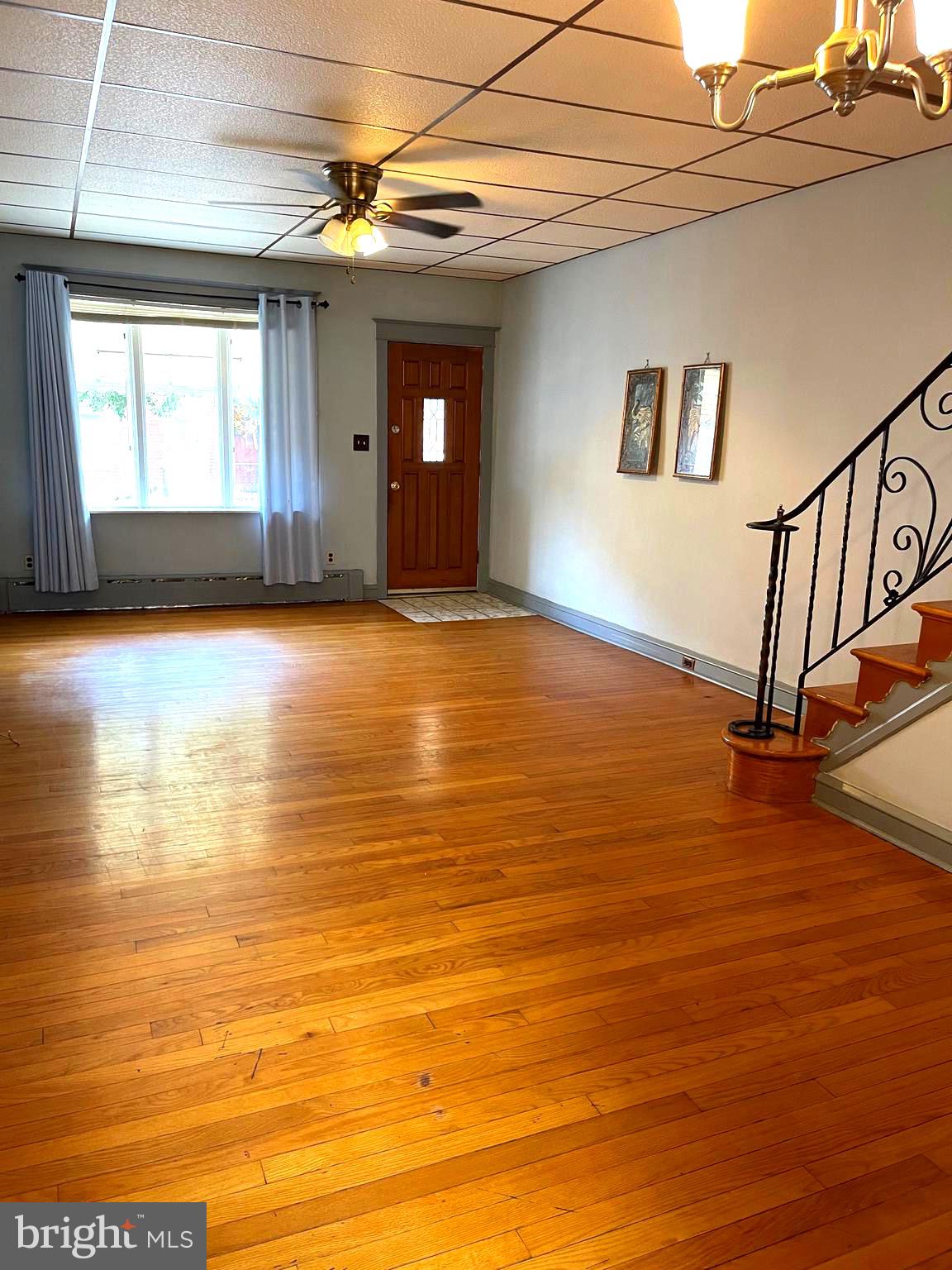 PORT RICHMOND - Residential Lease