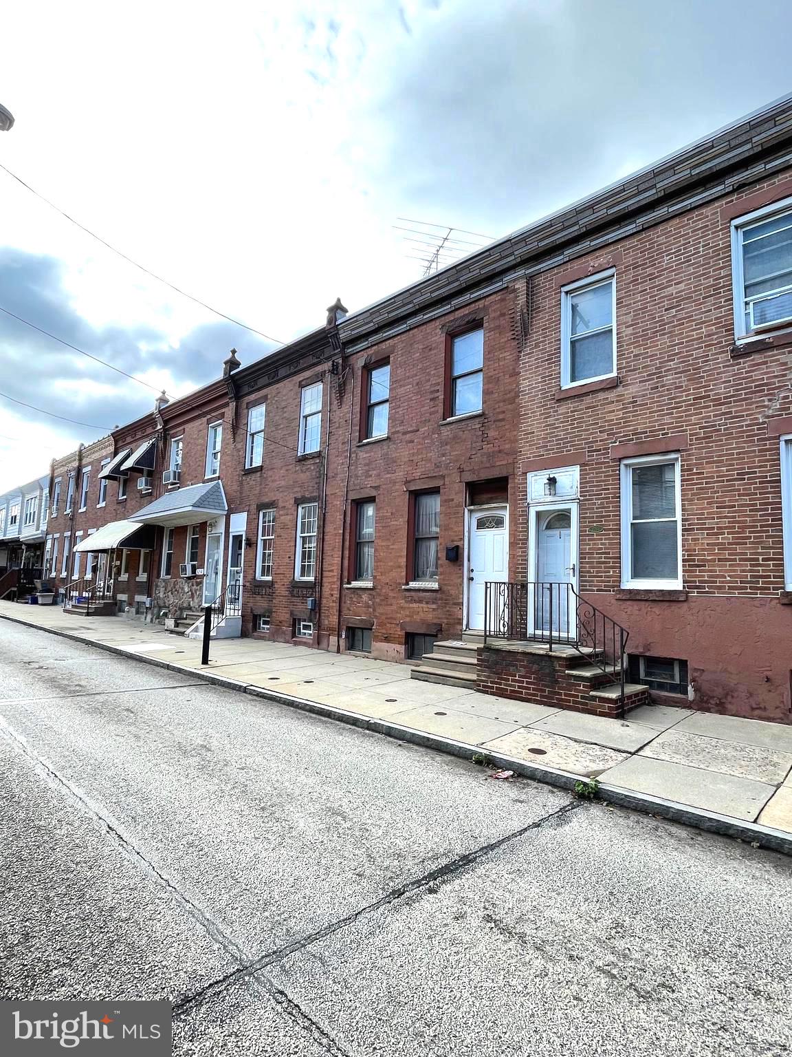 PORT RICHMOND - Residential Lease