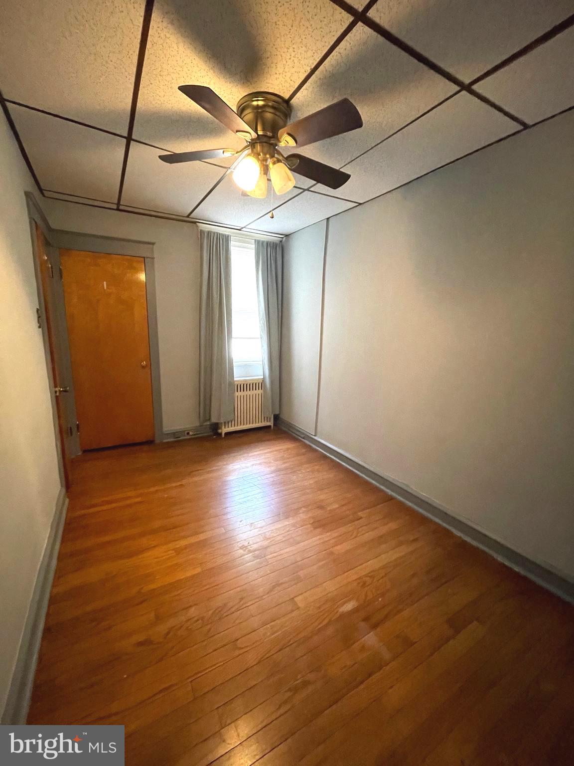 PORT RICHMOND - Residential Lease
