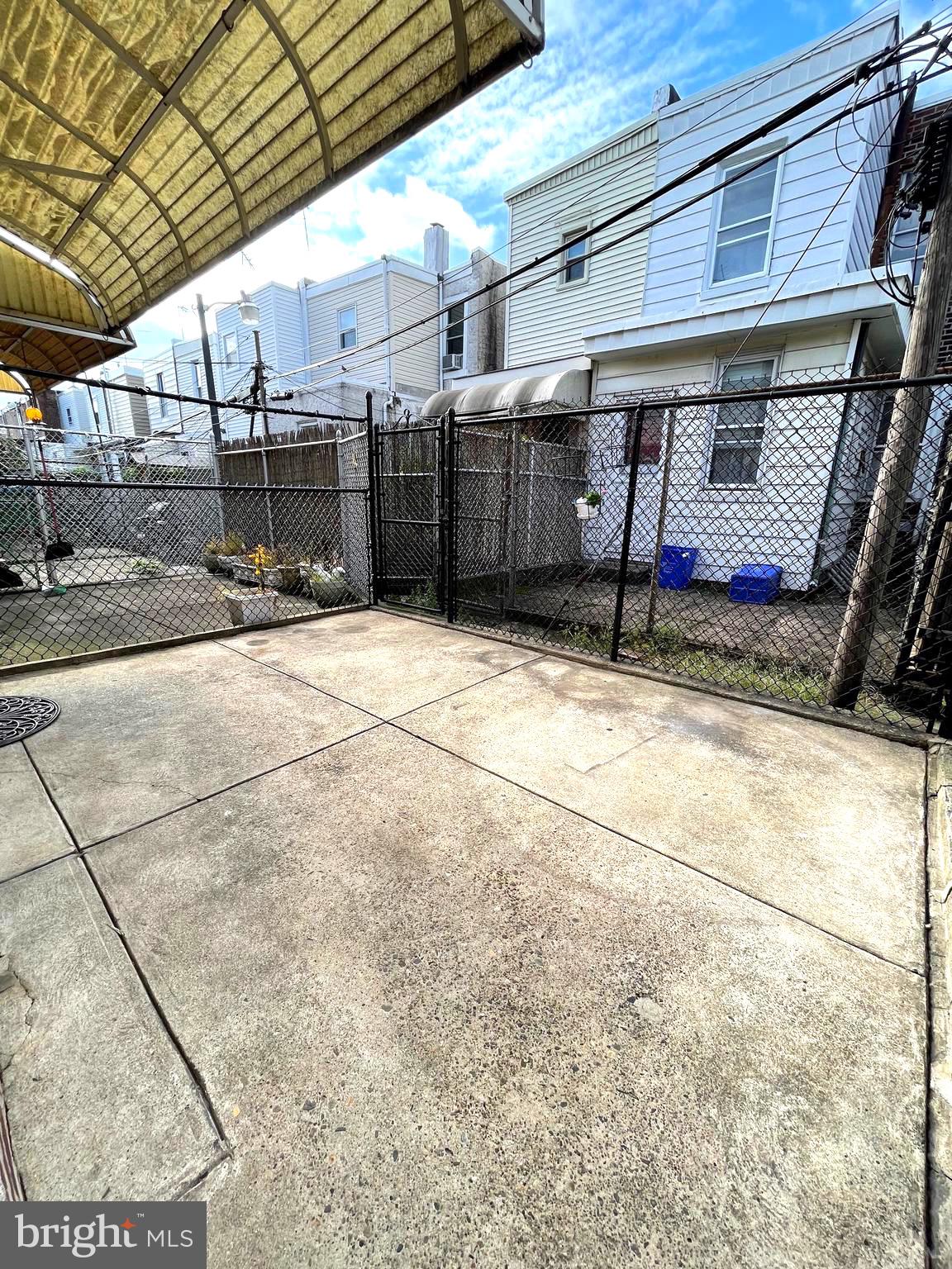 PORT RICHMOND - Residential Lease