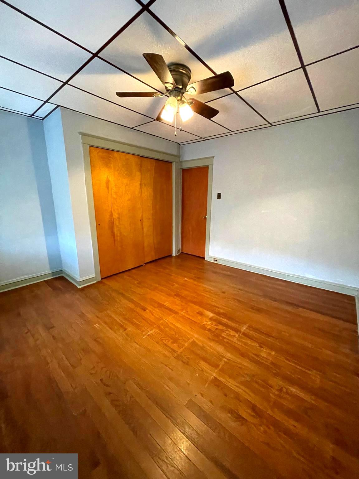 PORT RICHMOND - Residential Lease