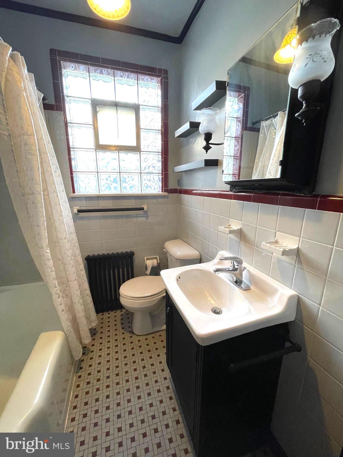 PORT RICHMOND - Residential Lease