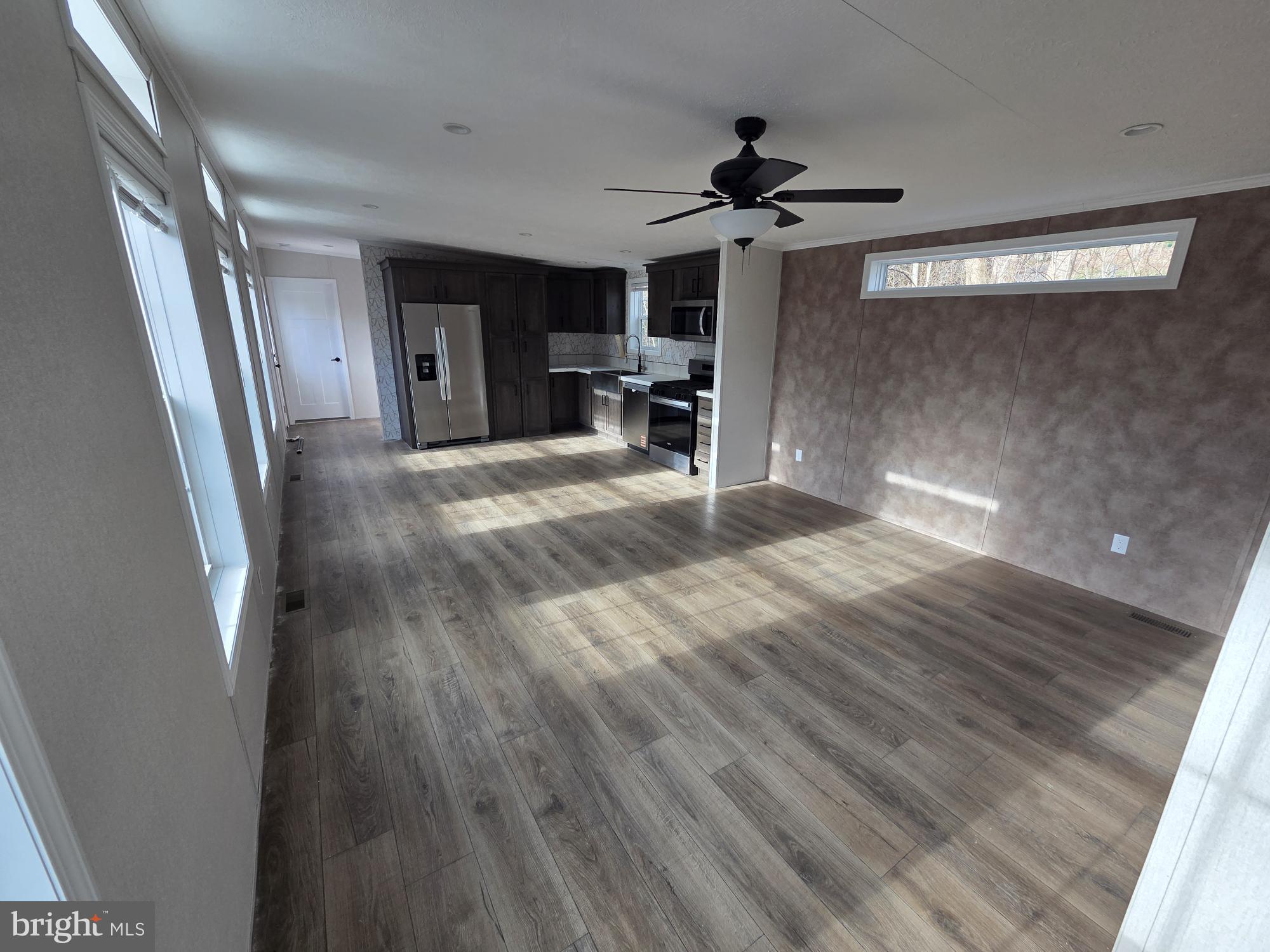 MELODYLAKESCNTRYCLUB - Residential