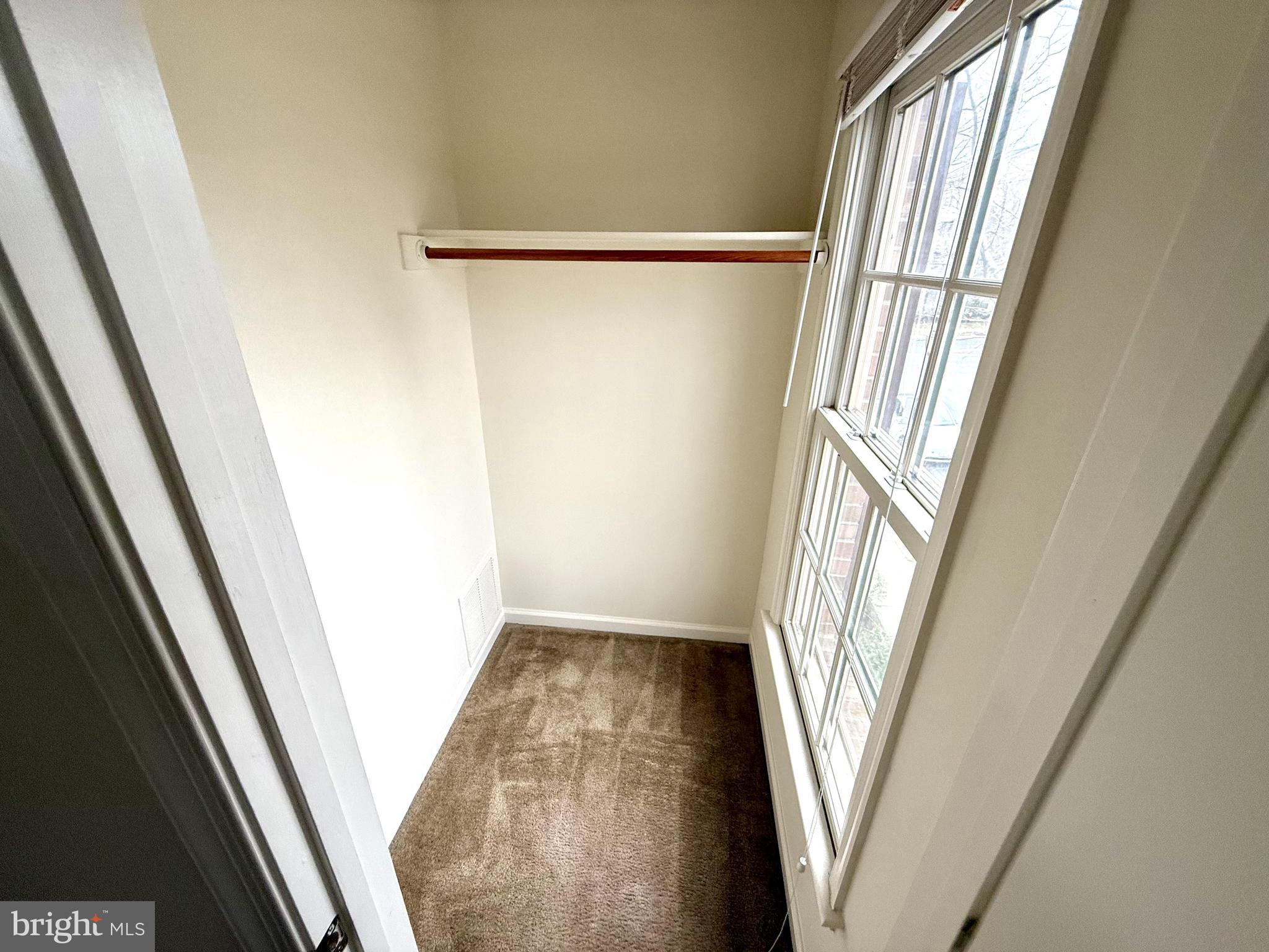 FALLSGROVE - Residential Lease