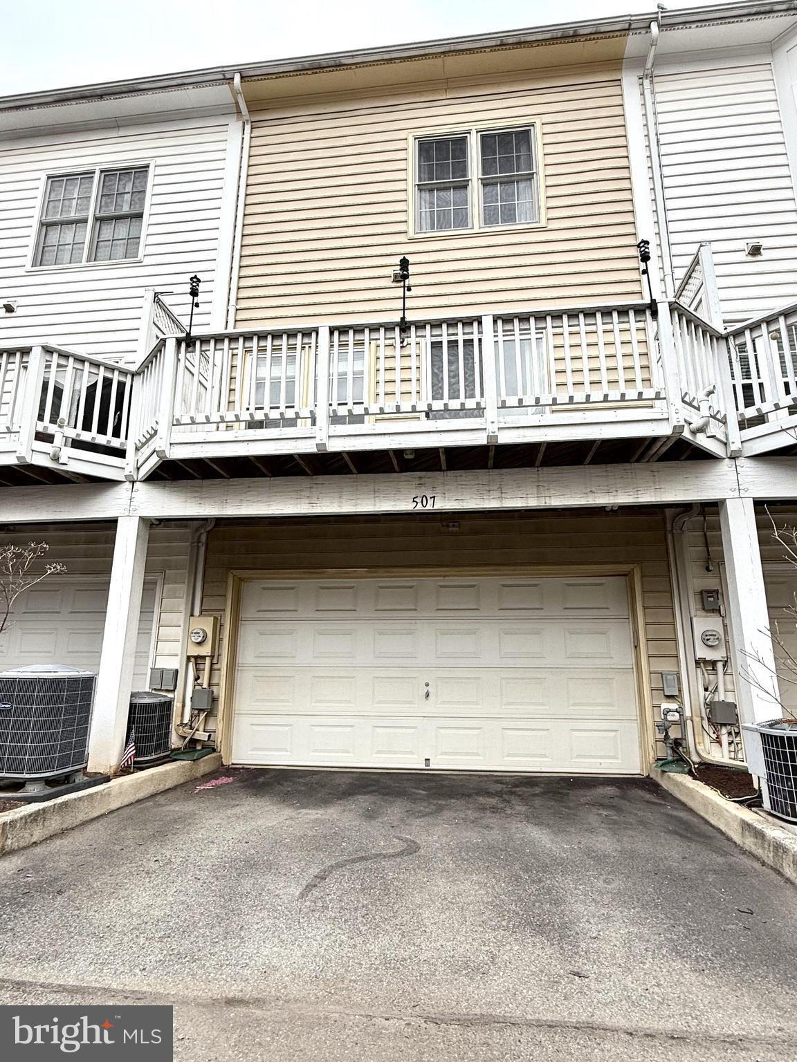 FALLSGROVE - Residential Lease