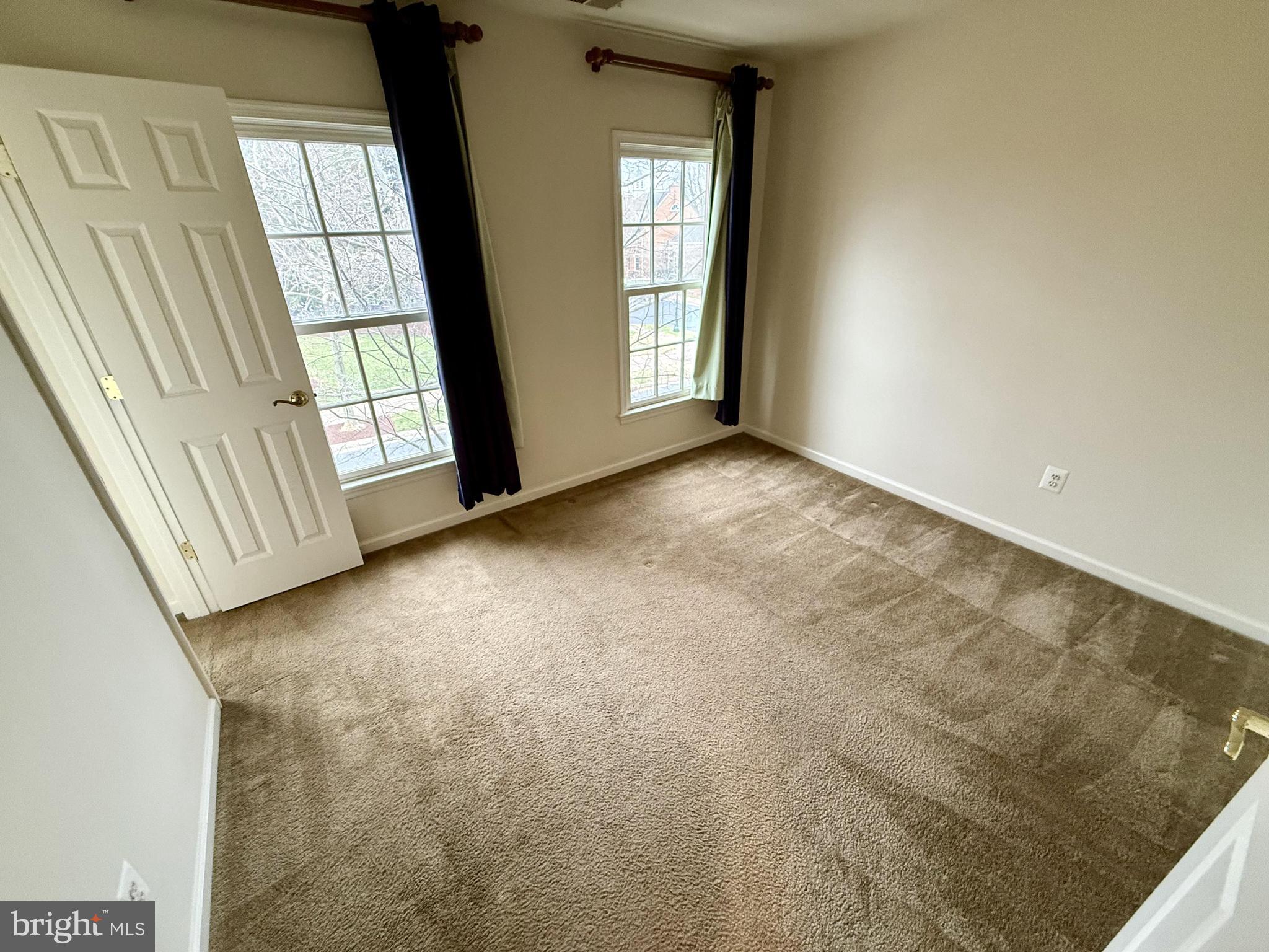 FALLSGROVE - Residential Lease