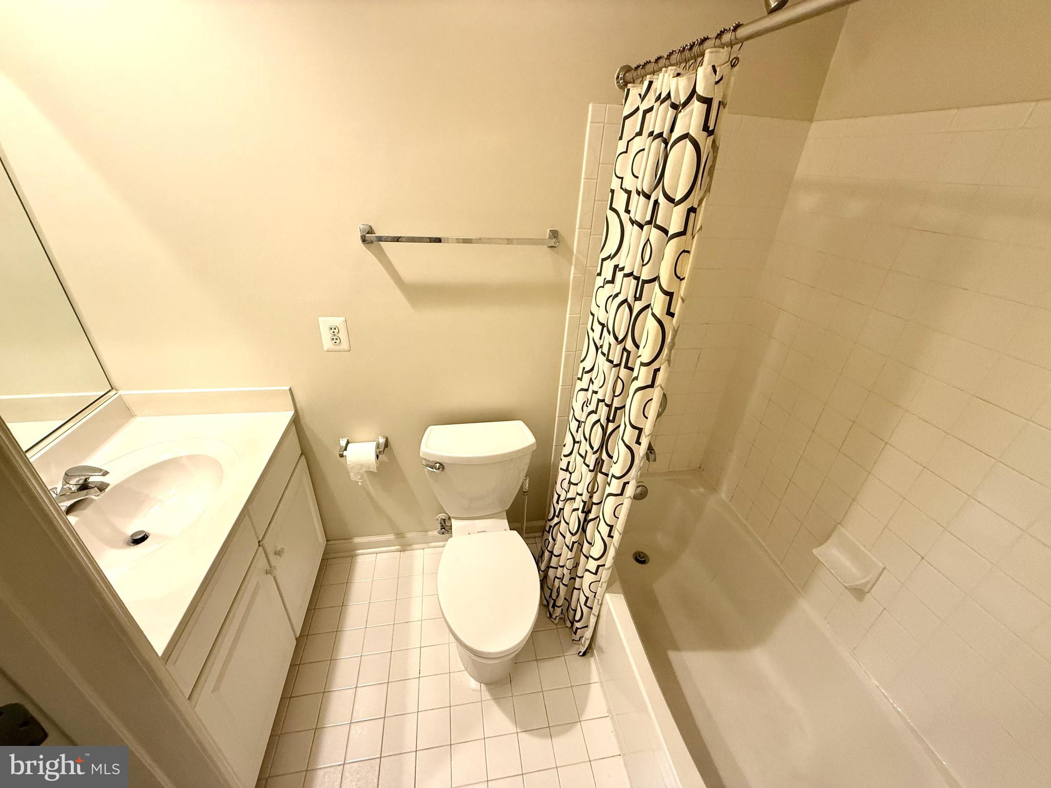 FALLSGROVE - Residential Lease