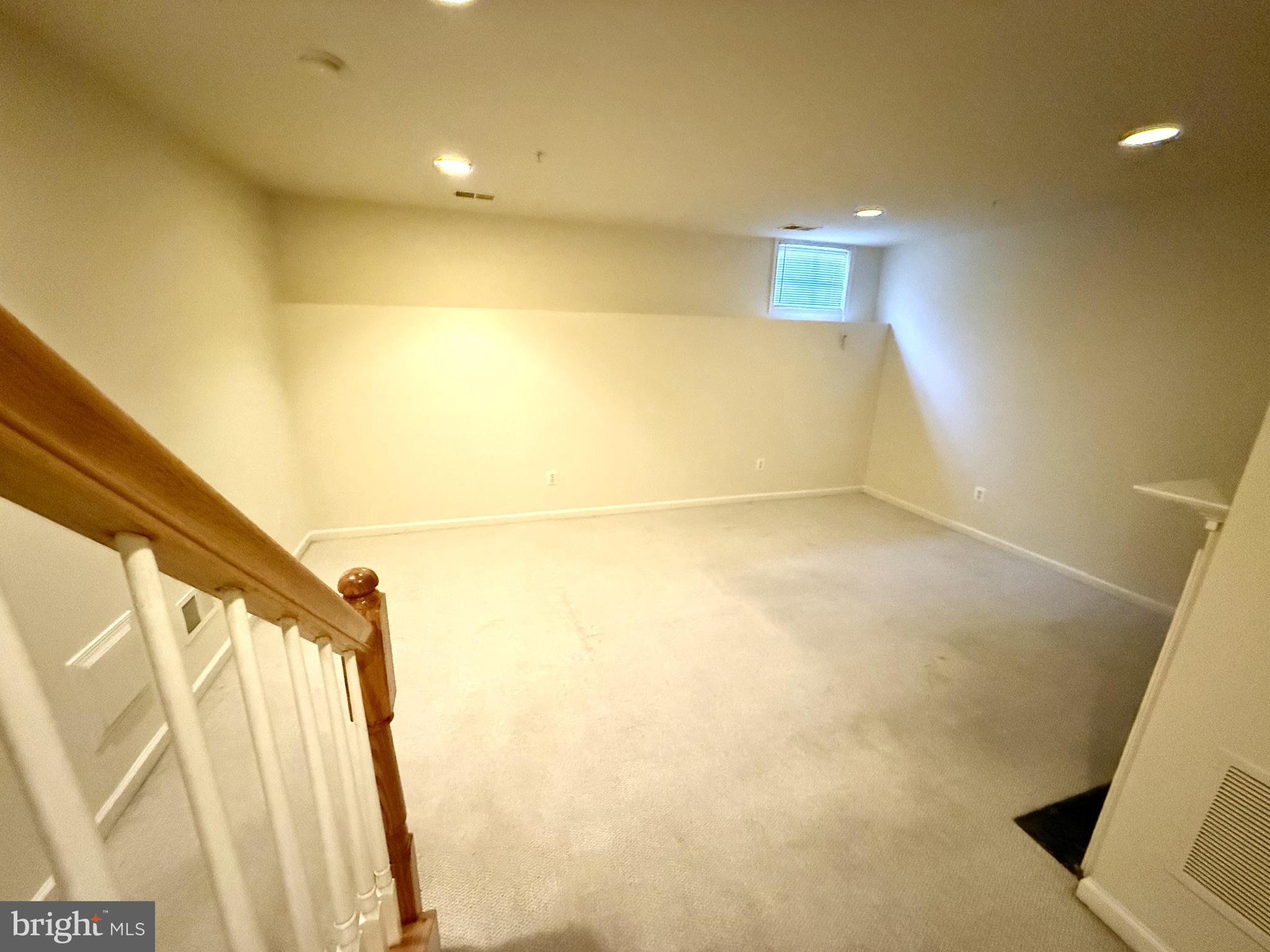 FALLSGROVE - Residential Lease