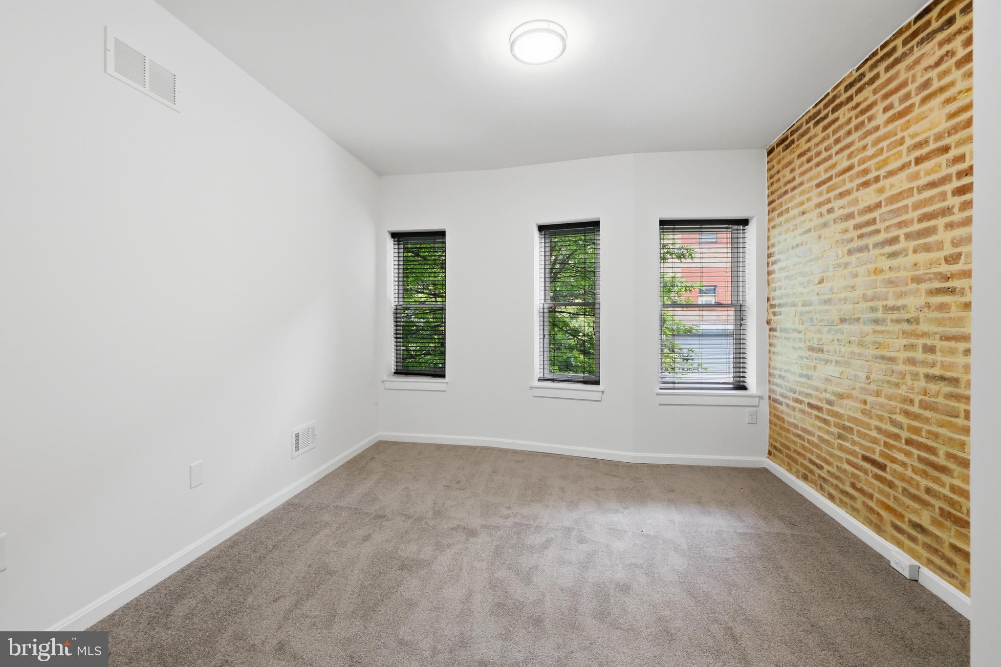 GREENMOUNT WEST - Residential