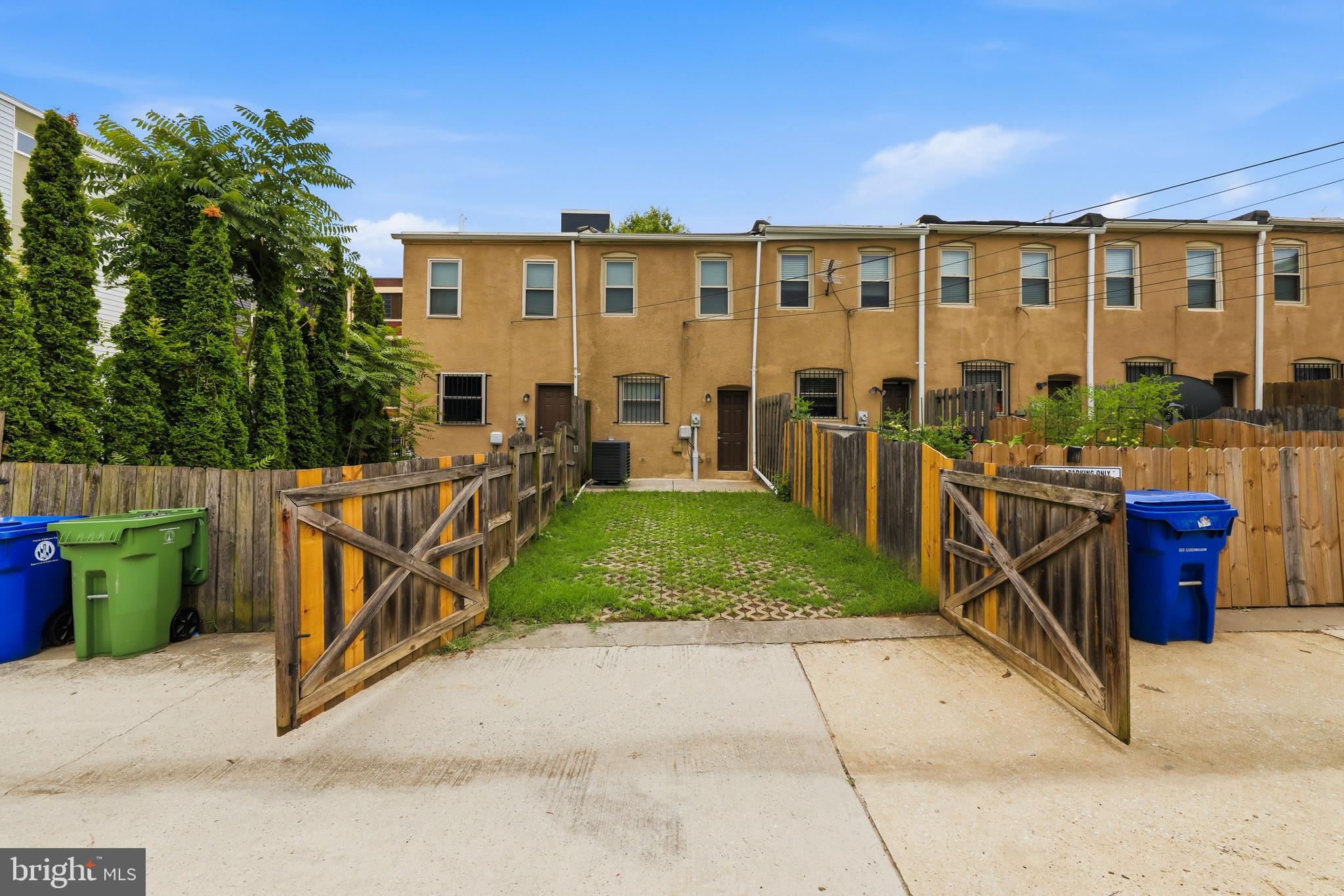 GREENMOUNT WEST - Residential