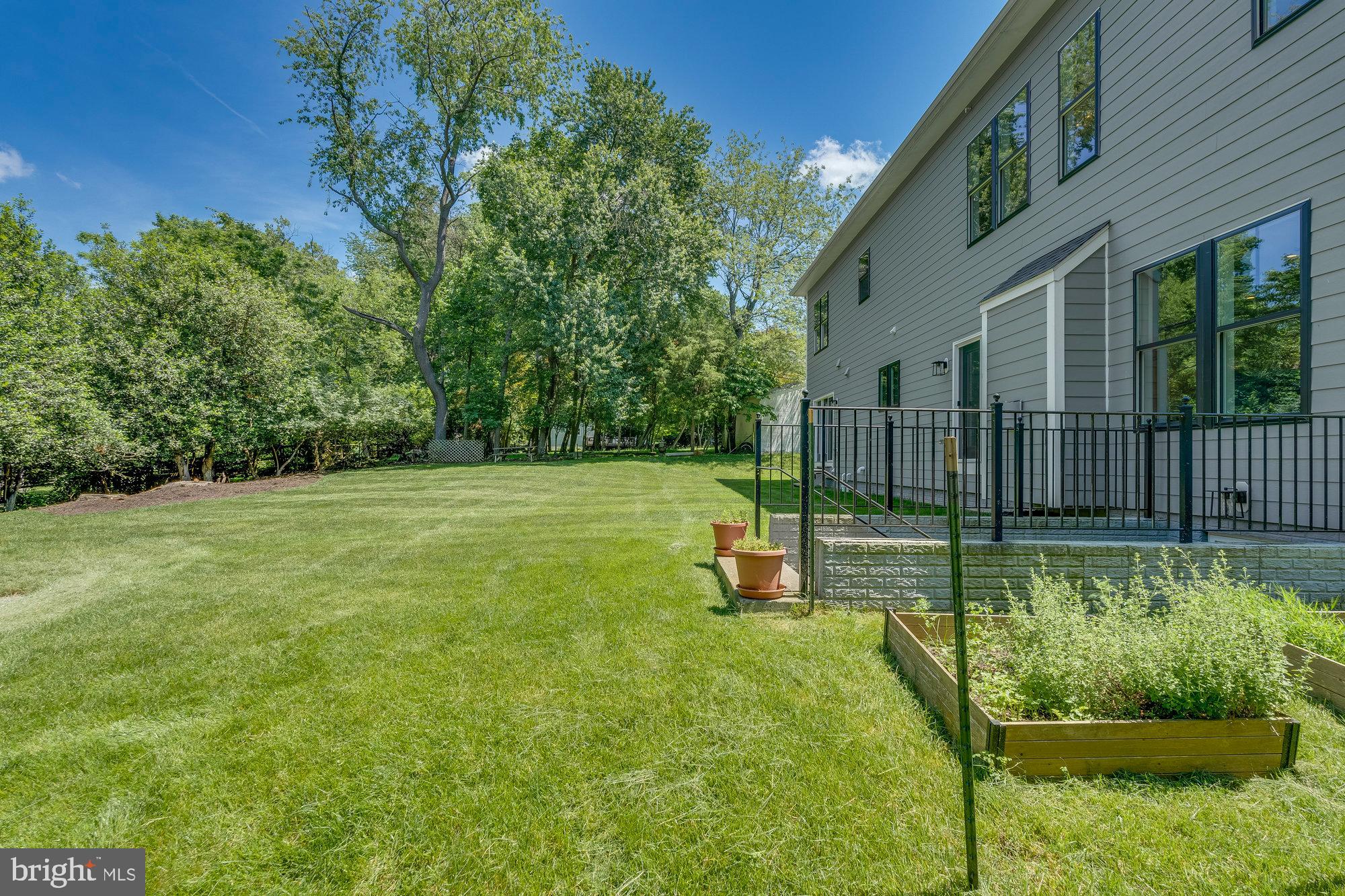AYR HILL - Residential