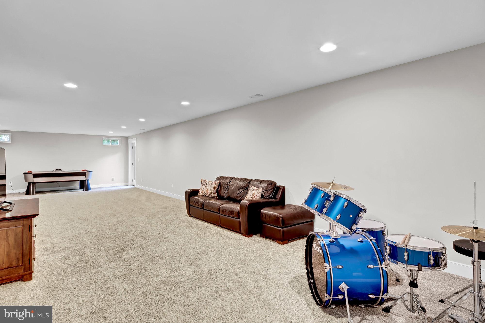 AYR HILL - Residential