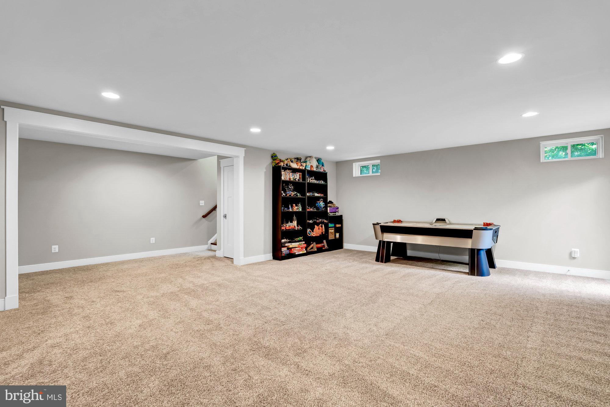 AYR HILL - Residential