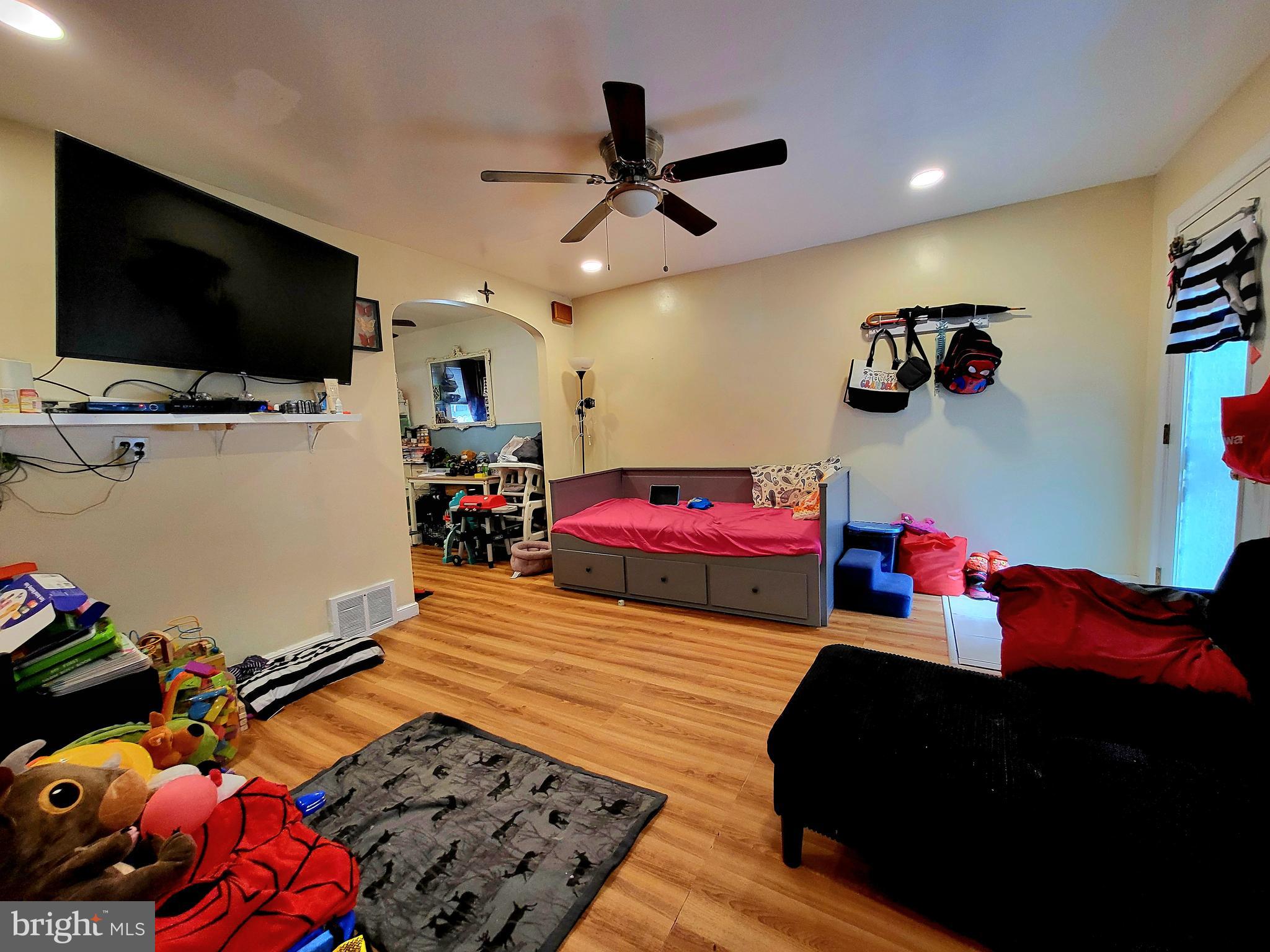 FRANKFORD - Residential