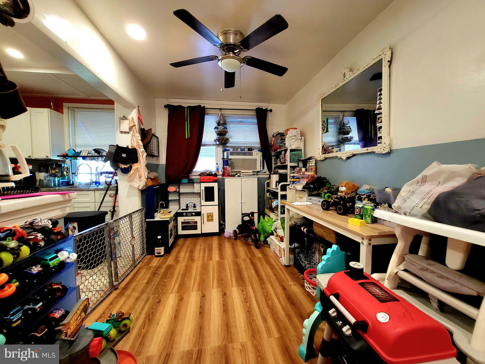 FRANKFORD - Residential