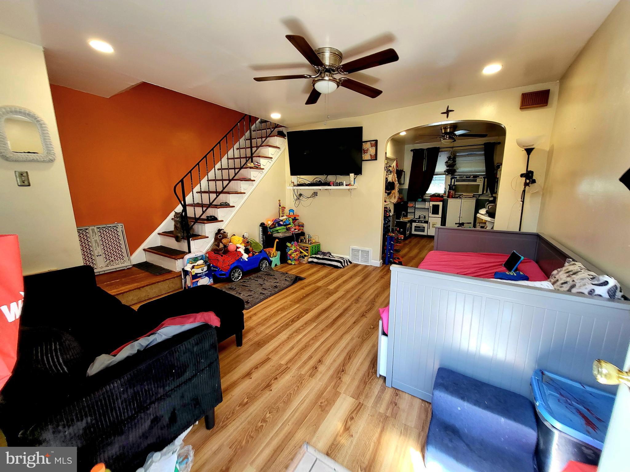 FRANKFORD - Residential