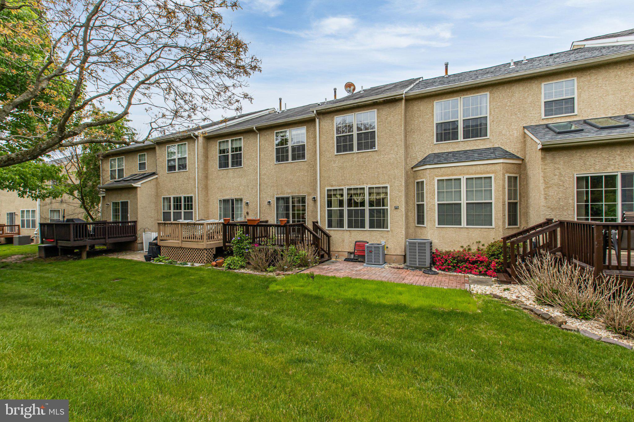 CHADWICK PL - Residential