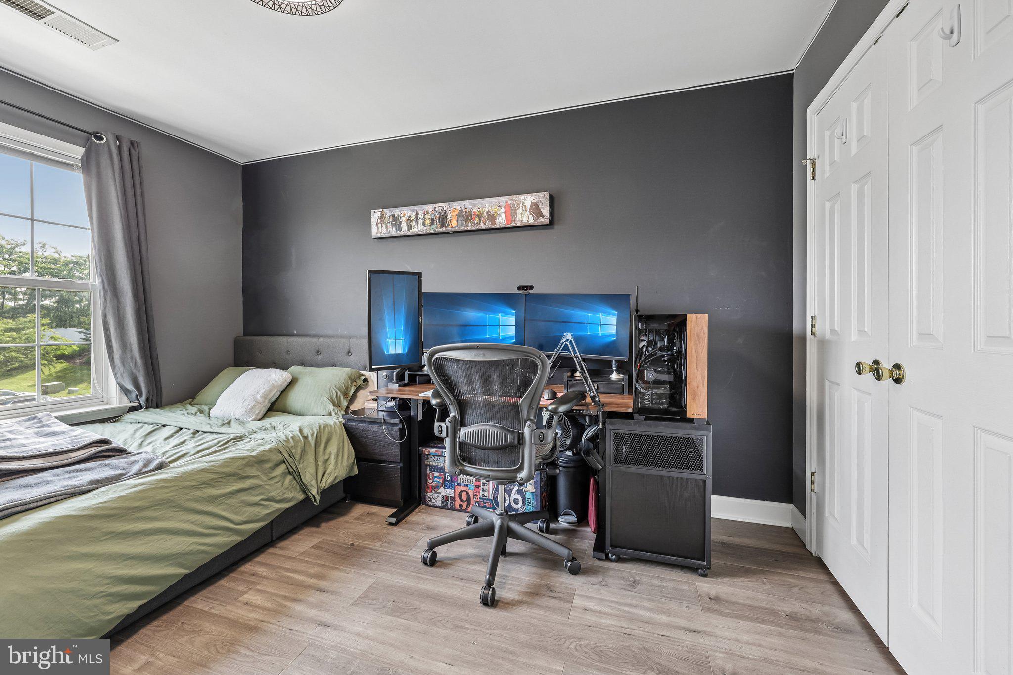 HAWKS VIEW GLEN - Residential