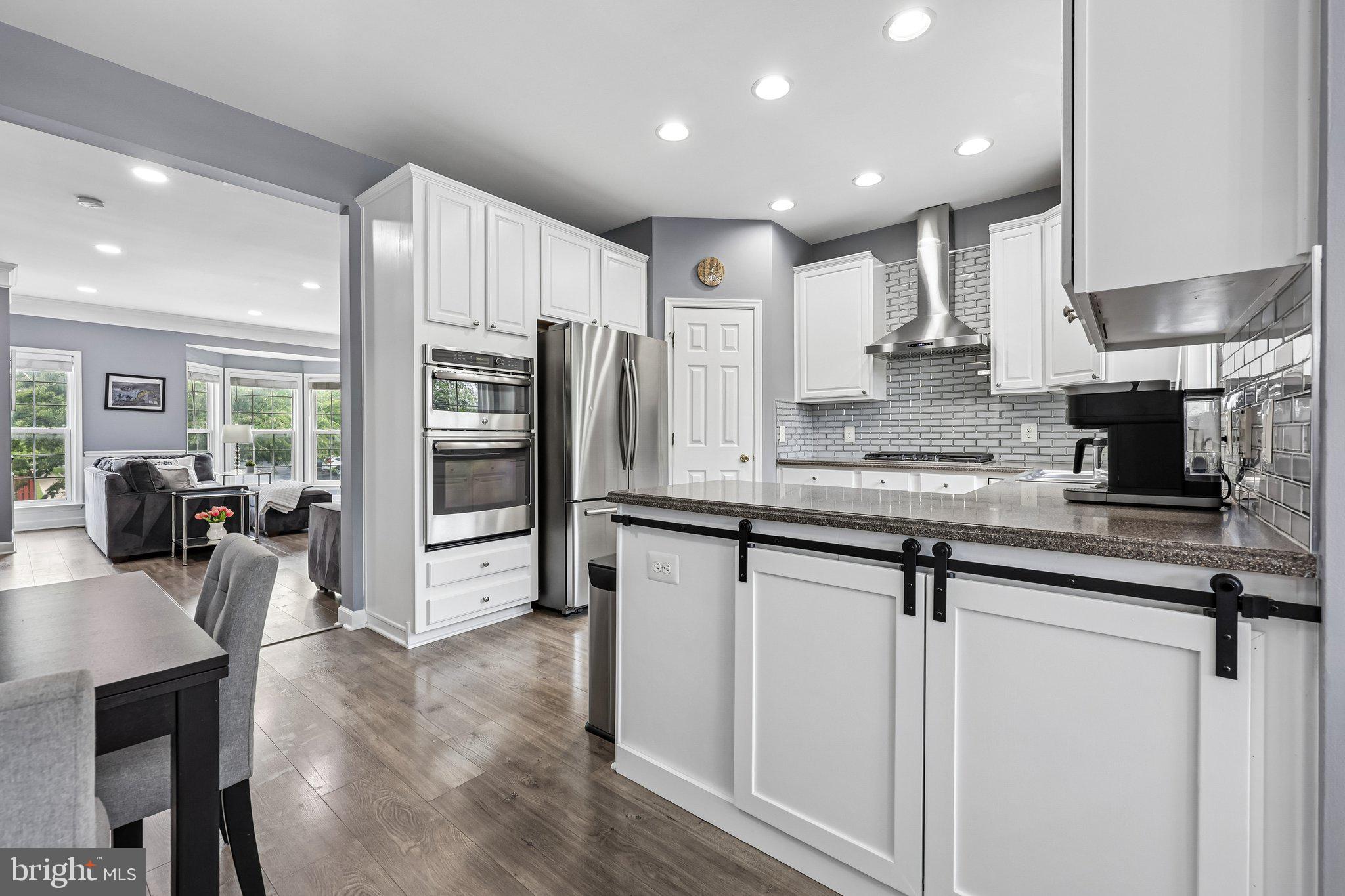 HAWKS VIEW GLEN - Residential