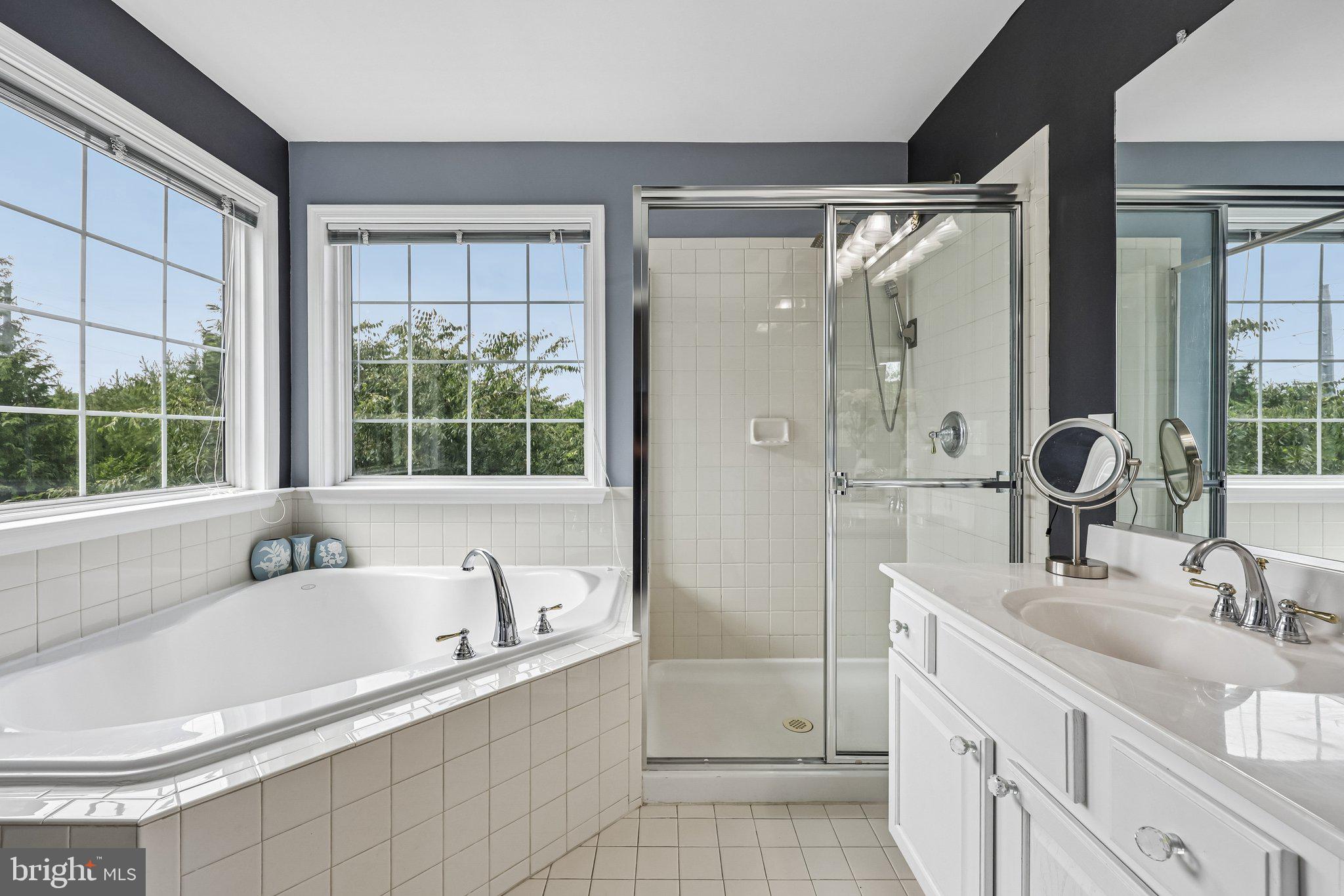 HAWKS VIEW GLEN - Residential