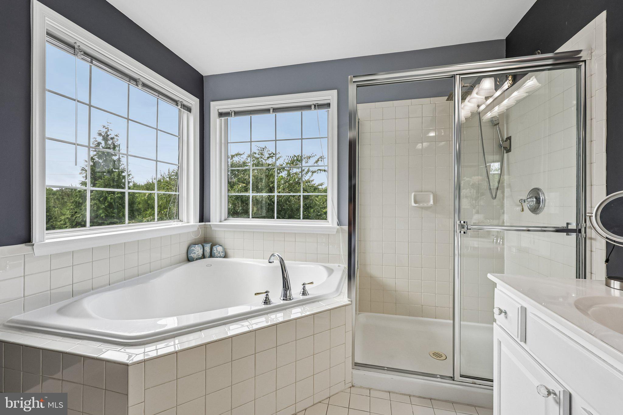 HAWKS VIEW GLEN - Residential