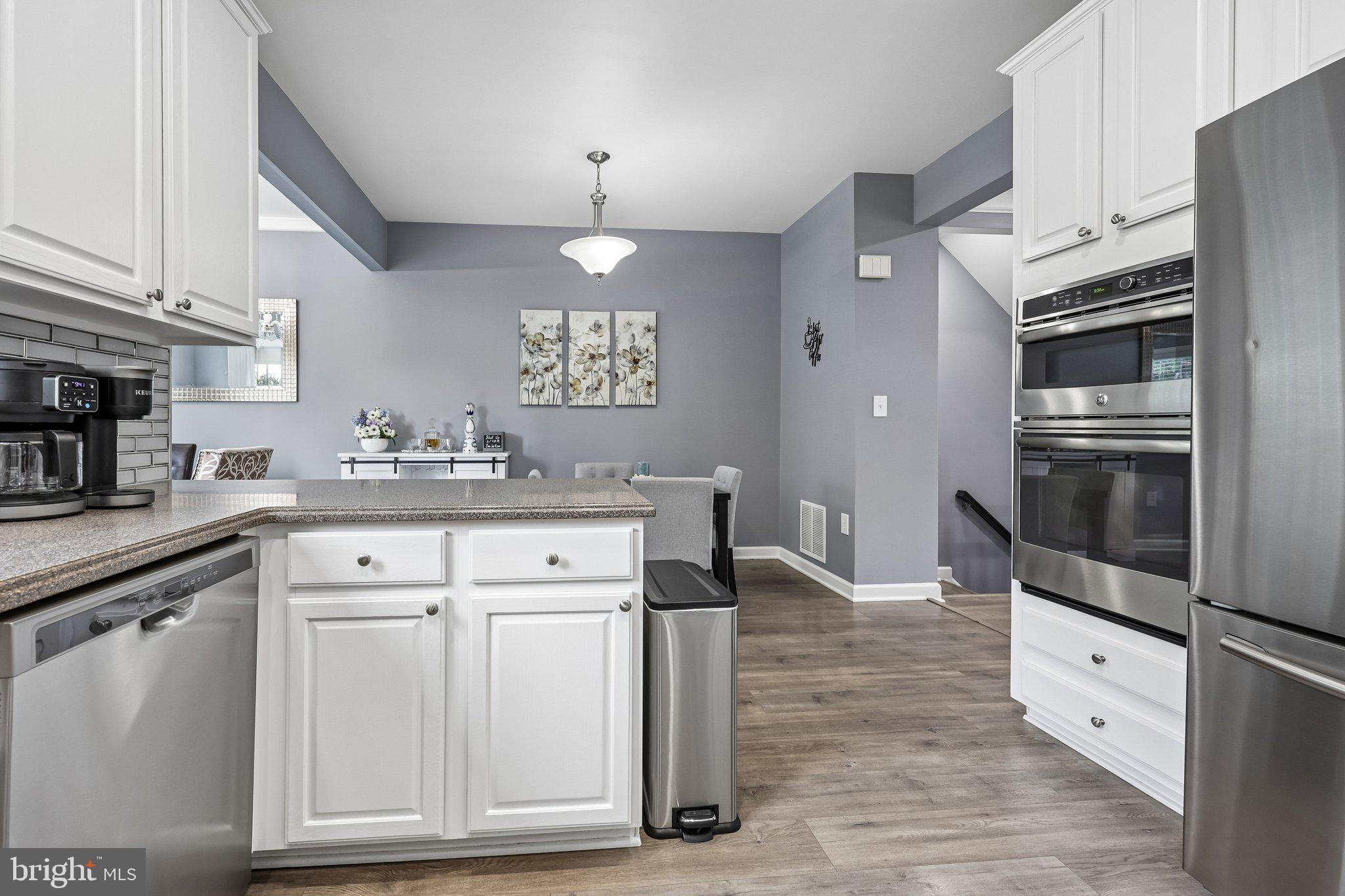HAWKS VIEW GLEN - Residential