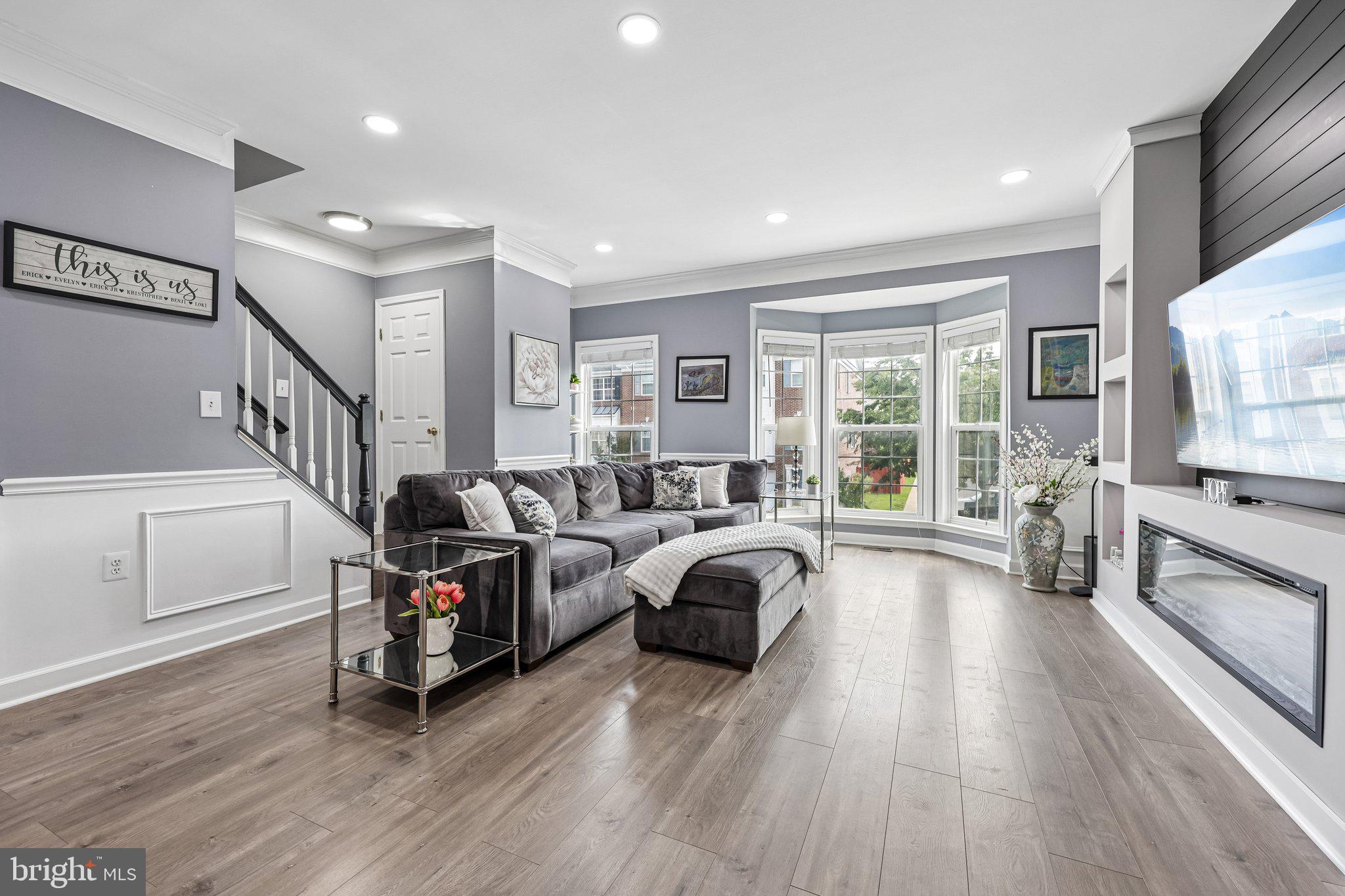 HAWKS VIEW GLEN - Residential