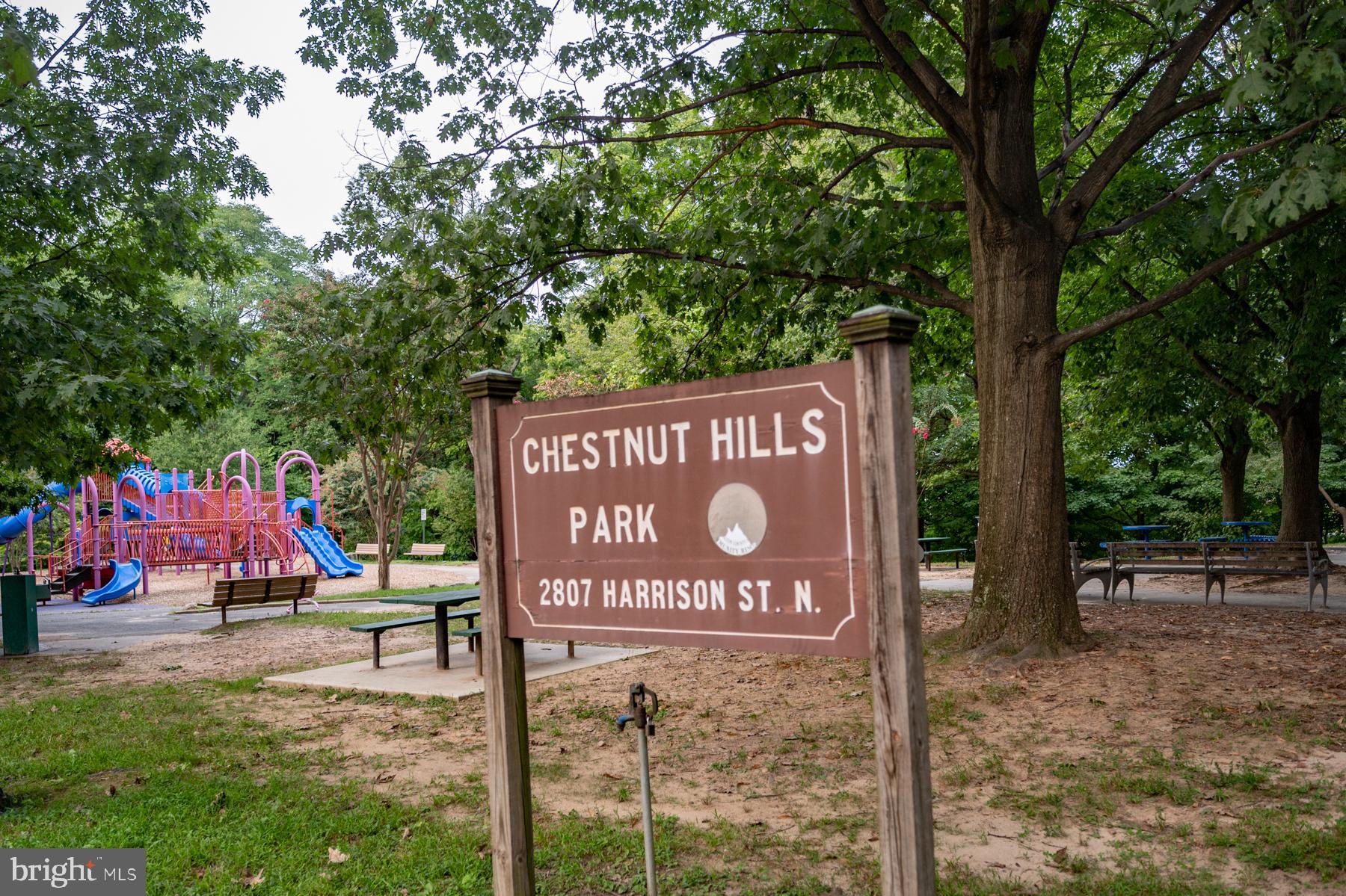 CRESCENT HILLS - Residential