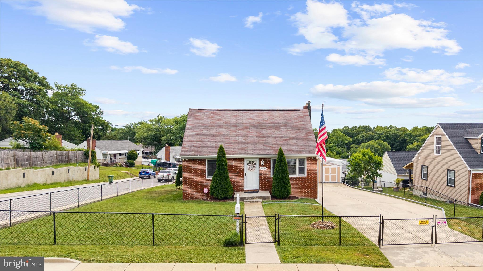 ROLAND TERRACE - Residential