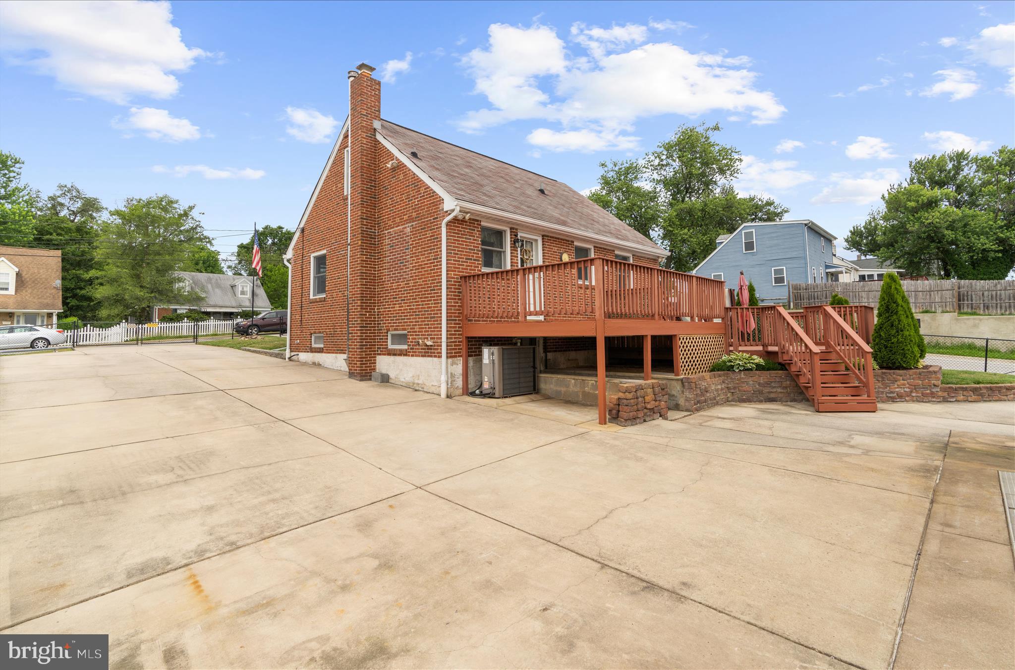 ROLAND TERRACE - Residential