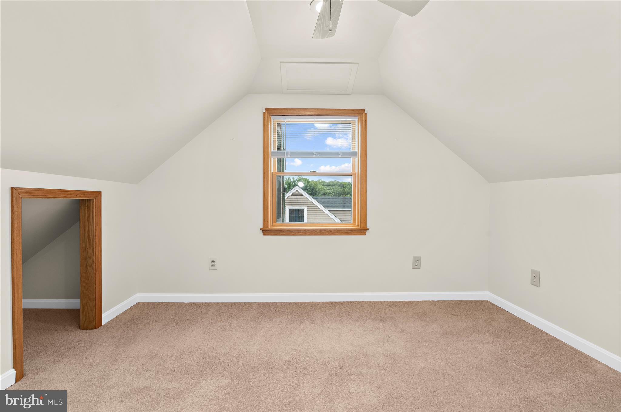 ROLAND TERRACE - Residential