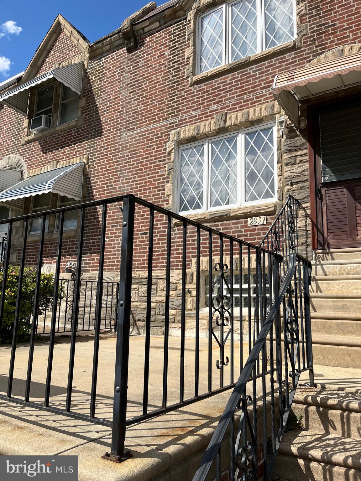 A great starter home in West Mayfair.  The property have 3 bedroom with full bath. The property has been updated about 2 years with newer kitchen, new flooring, and semi  finish basement with tile flooring. It is close to all transportation and shops.  Ready to move in