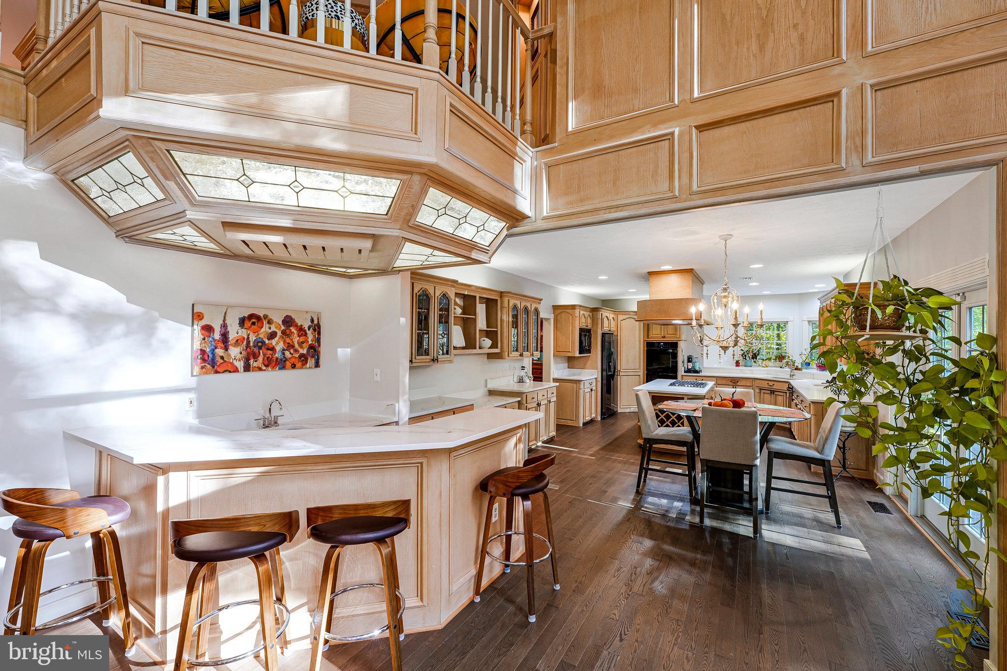 BURKE LAKE MEADOW - Residential