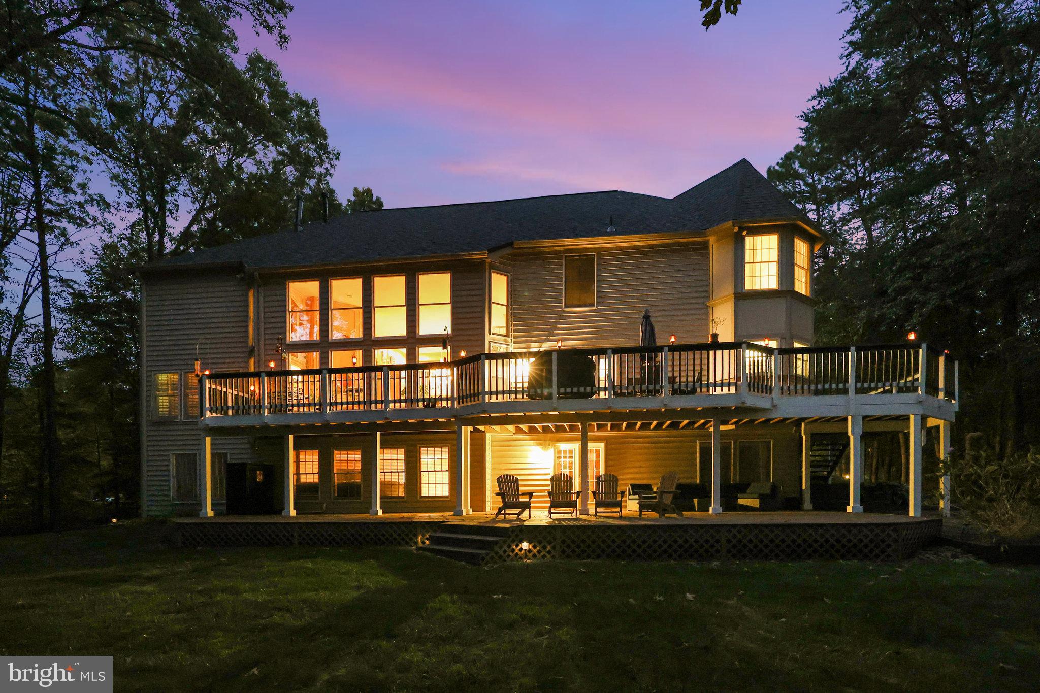 BURKE LAKE MEADOW - Residential