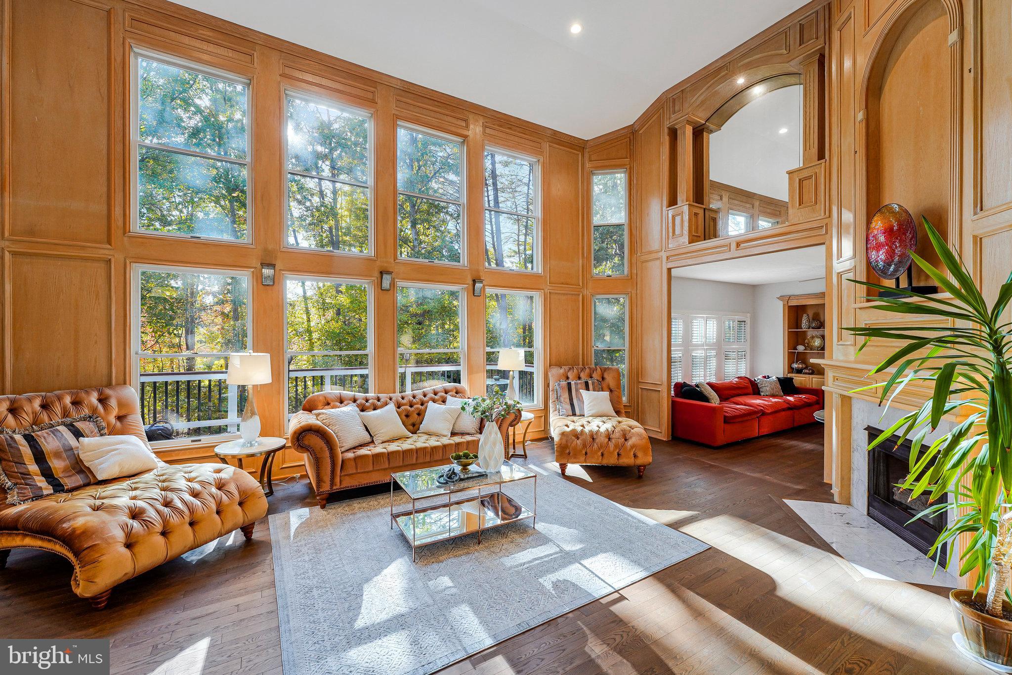 BURKE LAKE MEADOW - Residential