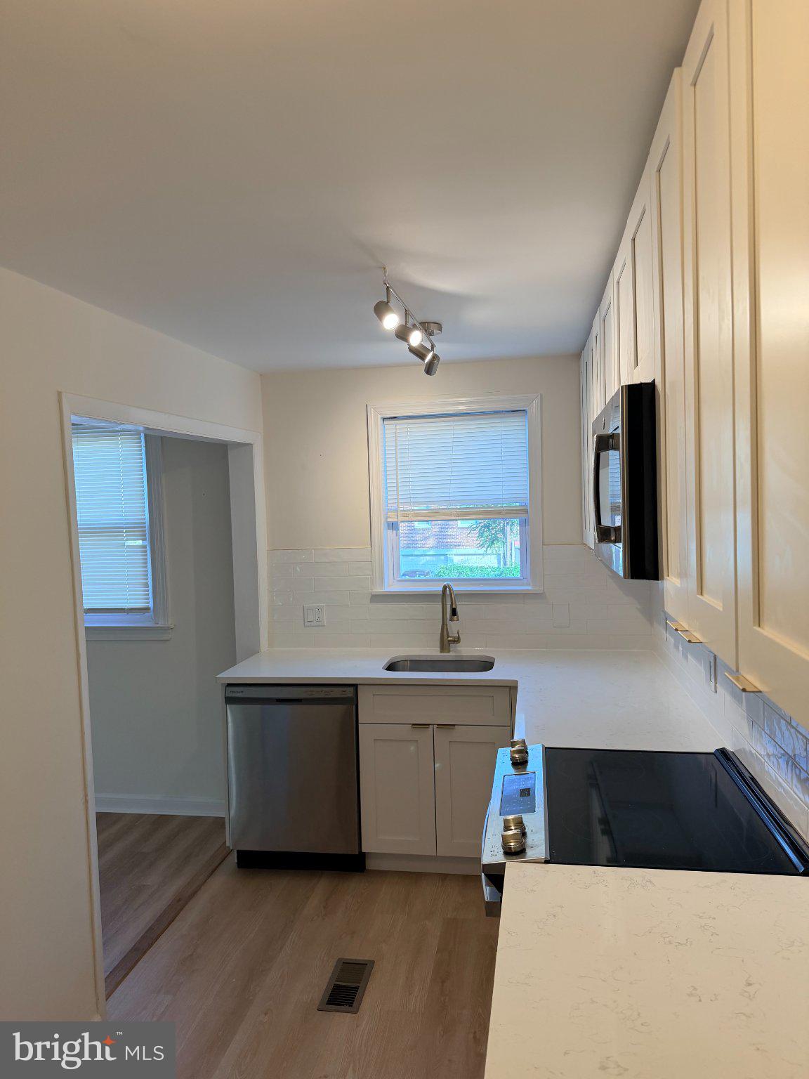 KELLYVILLE-OAKVIEW - Residential