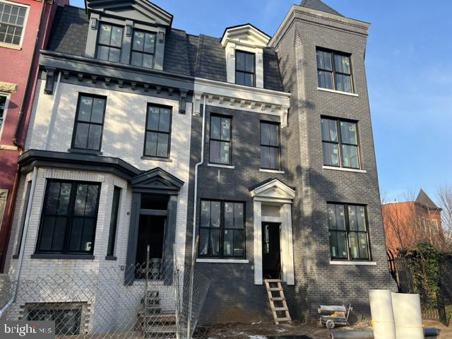 CAPITOL HILL - Residential