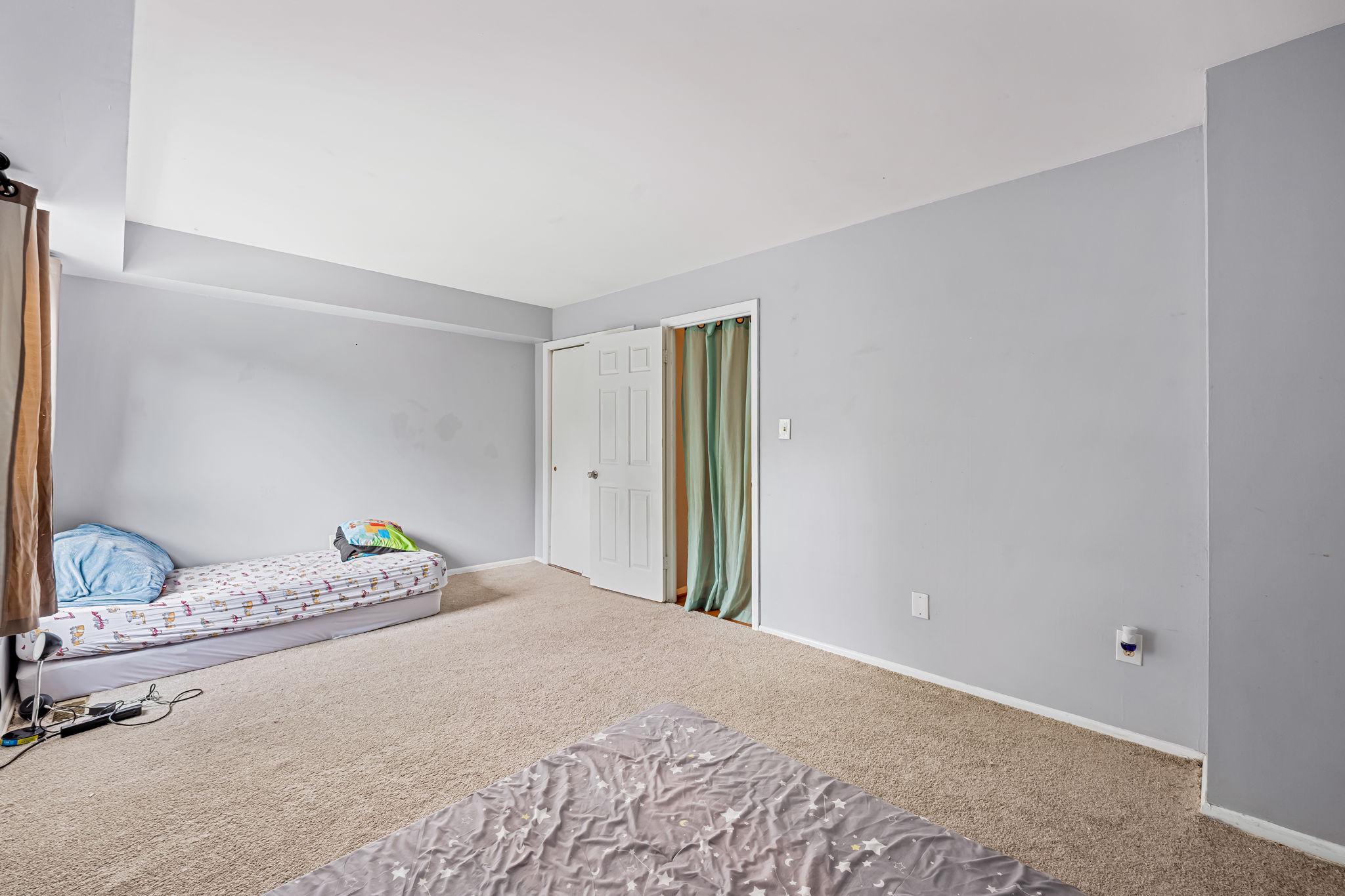 TYLER GARDENS - Residential