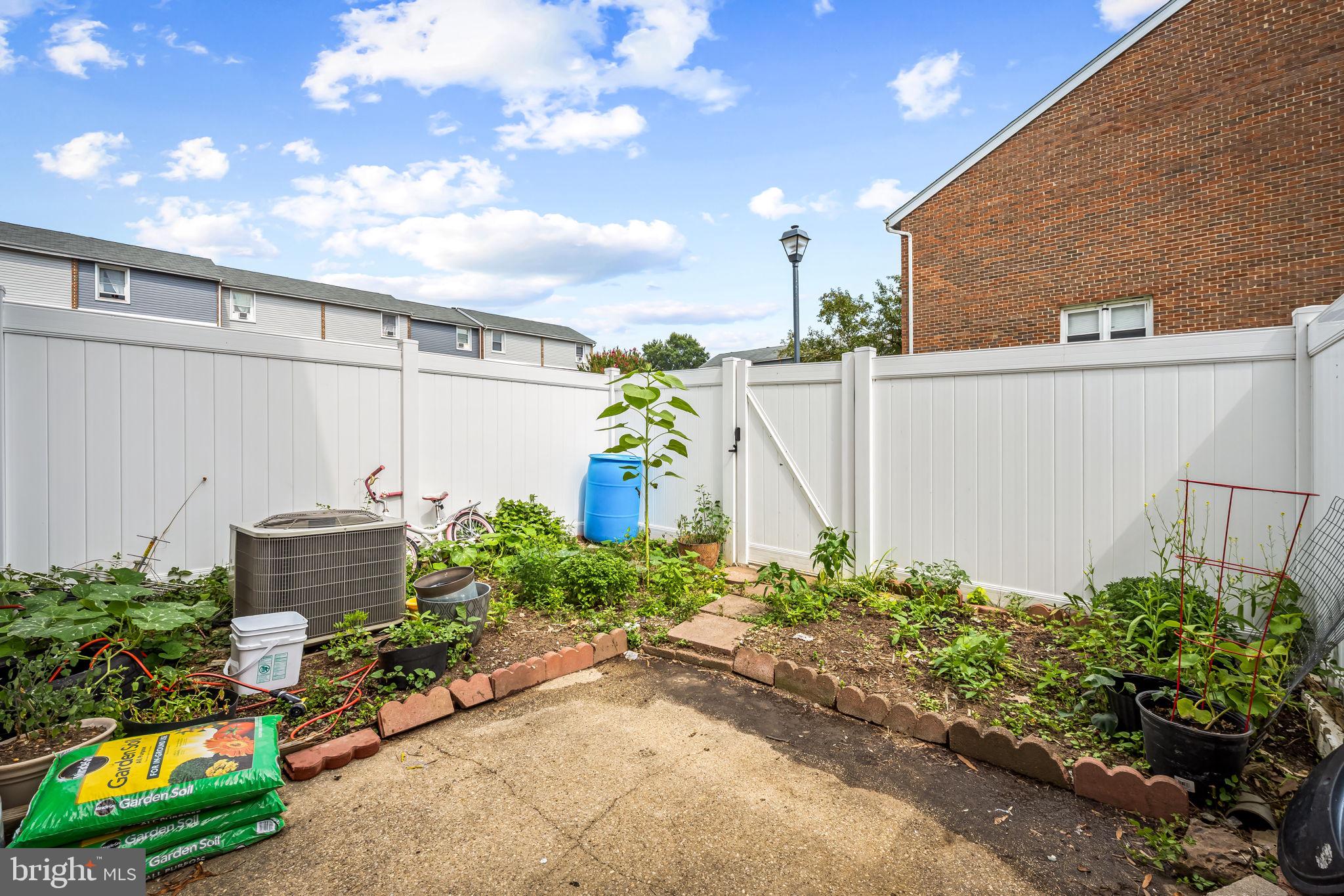 TYLER GARDENS - Residential