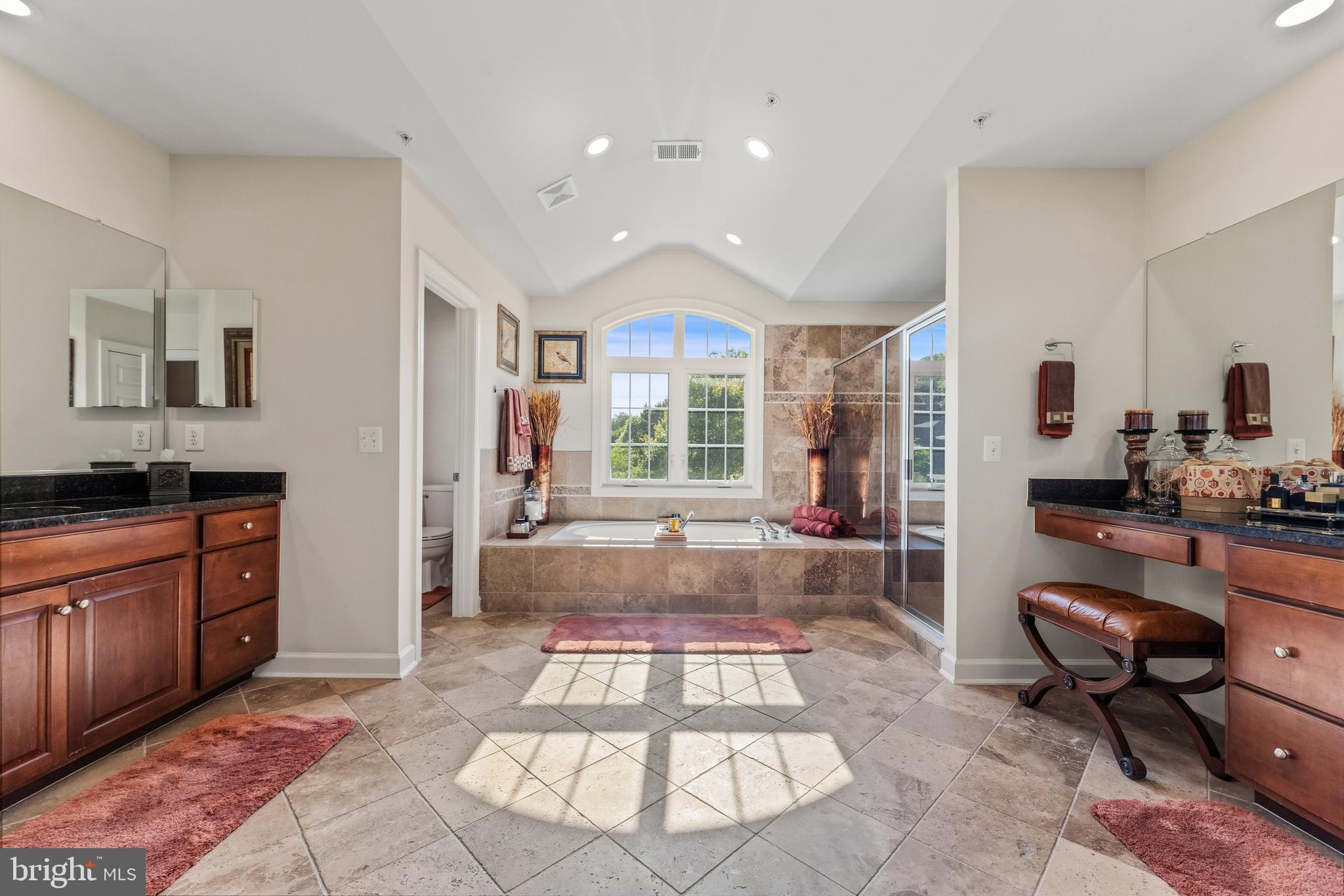 OAK CREEK - Residential